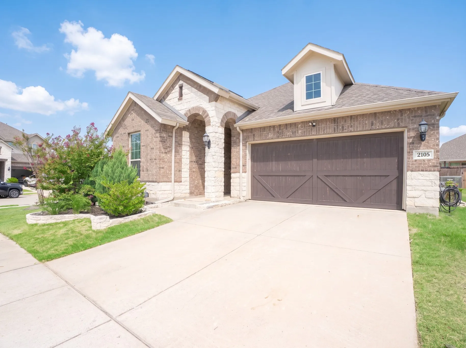 Single Family Residence For Sale in Denton County , 2105 Ella Lane, Carrollton, Texas 75010, 3 Bedroom, 2 Bathroom, 2 Garage spaces, 2,087 Sqft, built in 2019, mls#21355499, Real Estate Agent in Carrollton, Homes For Sale in Denton county, Homes For Sale in Carrollton, Realtor in Carrollton Texas, Real Estate Brokerage Independent Realty Texas, Luminita Cordes Realtor