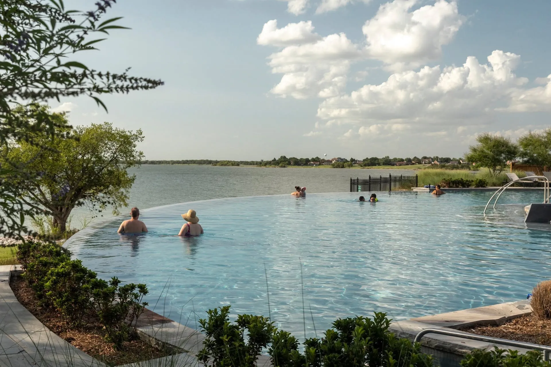 Single Family Residence For Rent in Denton County , 3728 Kennoway, The Colony, Texas 75056, 5 Bedroom, 5 Bathroom, 2 Garage spaces, 3,866 Sqft, built in 2017, mls#21349568, Real Estate Agent in The Colony, Homes For Rent in Denton county, Homes For Rent in The Colony, Realtor in The Colony Texas, Real Estate Brokerage Independent Realty Texas, Luminita Cordes Realtor