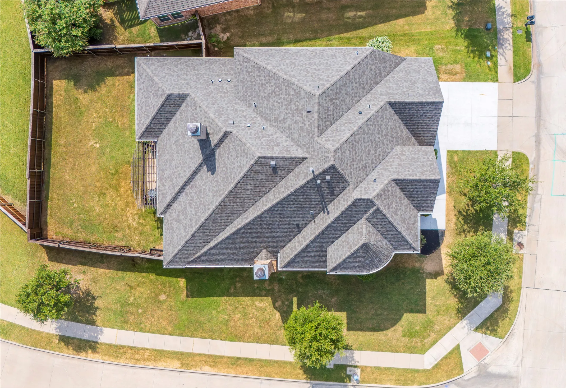 Single Family Residence For Rent in Denton County , 3728 Kennoway, The Colony, Texas 75056, 5 Bedroom, 5 Bathroom, 2 Garage spaces, 3,866 Sqft, built in 2017, mls#21349568, Real Estate Agent in The Colony, Homes For Rent in Denton county, Homes For Rent in The Colony, Realtor in The Colony Texas, Real Estate Brokerage Independent Realty Texas, Luminita Cordes Realtor