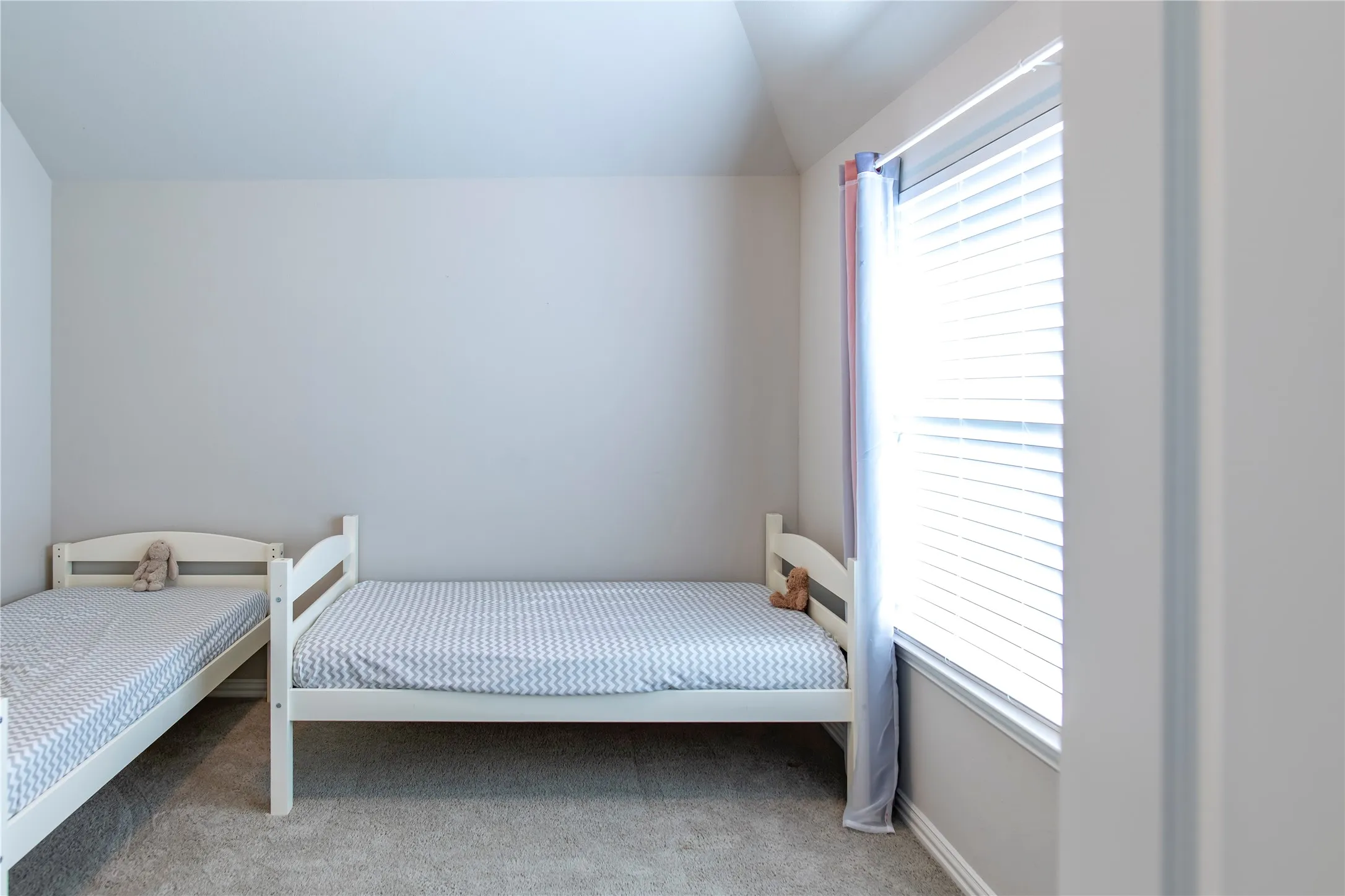 Single Family Residence For Rent in Denton County , 3728 Kennoway, The Colony, Texas 75056, 5 Bedroom, 5 Bathroom, 2 Garage spaces, 3,866 Sqft, built in 2017, mls#21349568, Real Estate Agent in The Colony, Homes For Rent in Denton county, Homes For Rent in The Colony, Realtor in The Colony Texas, Real Estate Brokerage Independent Realty Texas, Luminita Cordes Realtor