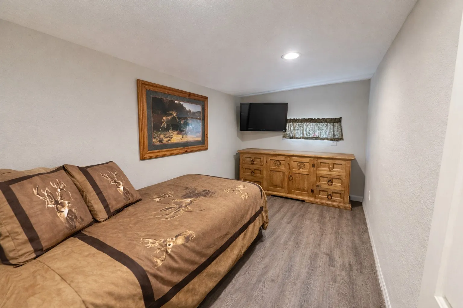 Single Family Residence For Sale in Henderson County , 6187 Mockingbird Lane, Murchison, Texas 75778, 3 Bedroom, 1 Bathroom, 1 Garage spaces, 1,114 Sqft, built in 2013, mls#21355506, Real Estate Agent in Murchison, Homes For Sale in Henderson county, Homes For Sale in Murchison, Realtor in Murchison Texas, Real Estate Brokerage Independent Realty Texas, Luminita Cordes Realtor