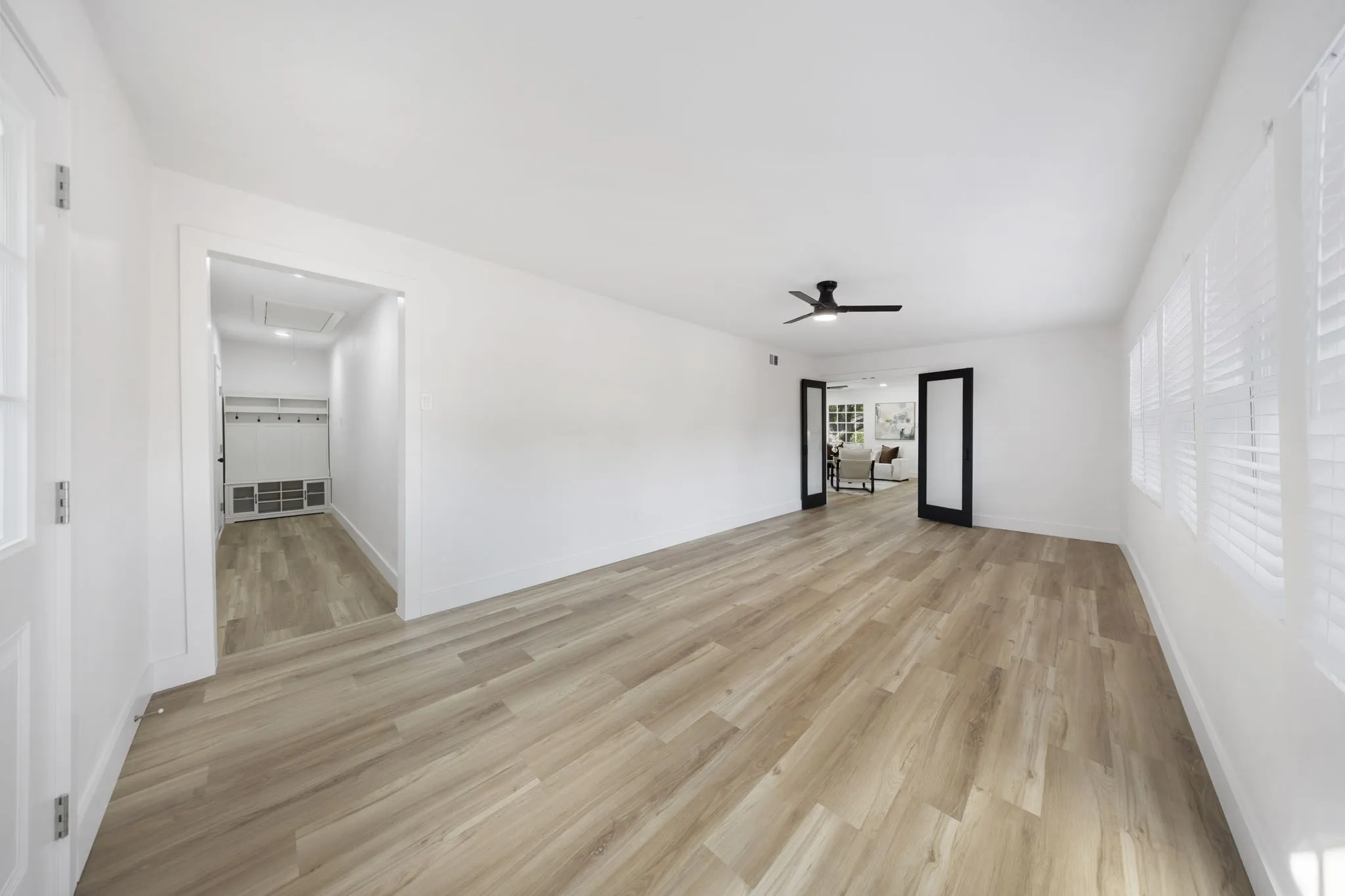 Single Family Residence For Sale in Dallas County , 1414 Park East Drive, Garland, Texas 75043, 4 Bedroom, 2 Bathroom, 2 Garage spaces, 1,936 Sqft, built in 1969, mls#21355475, Real Estate Agent in Garland, Homes For Sale in Dallas county, Homes For Sale in Garland, Realtor in Garland Texas, Real Estate Brokerage Independent Realty Texas, Luminita Cordes Realtor