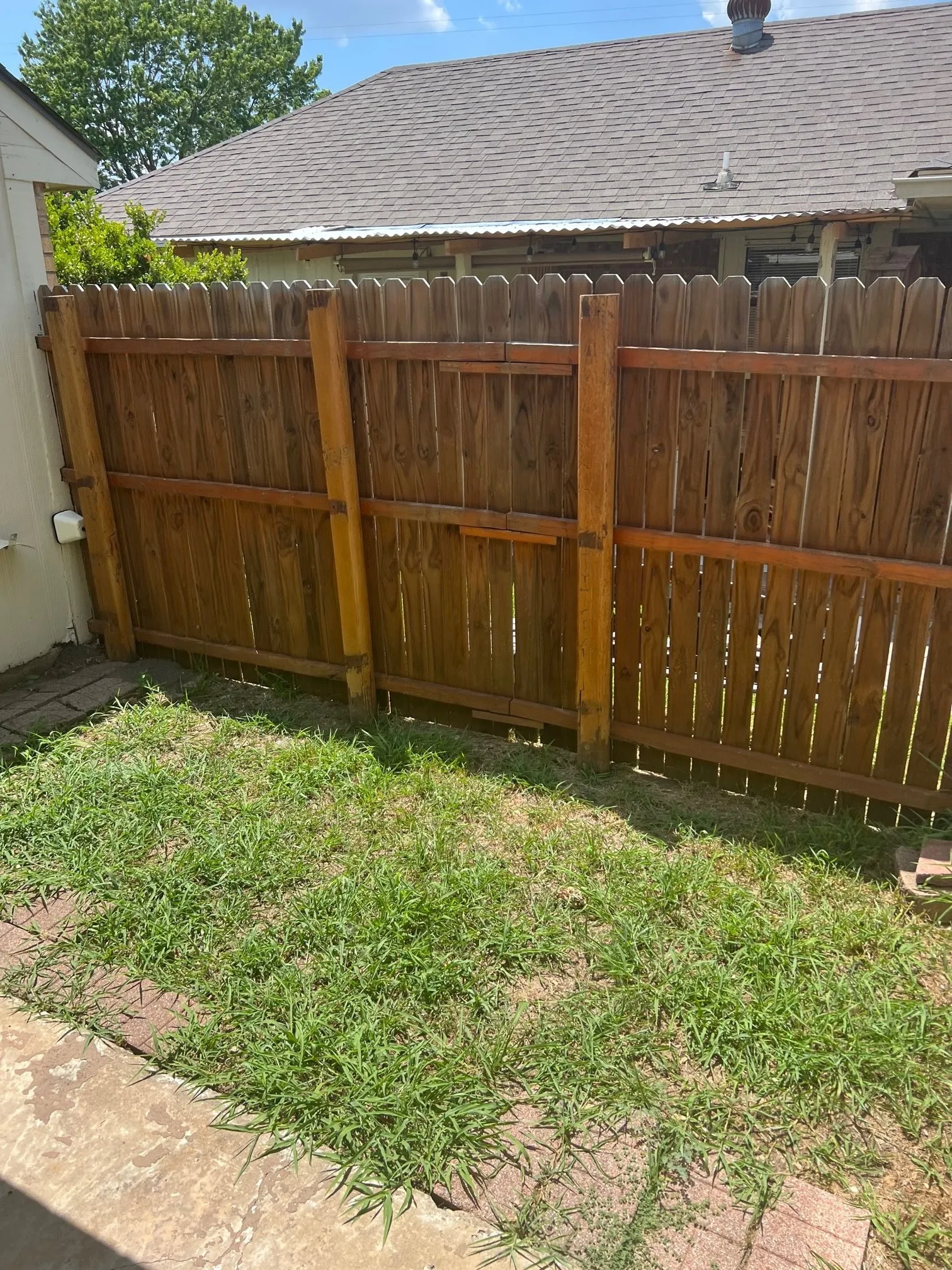 Single Family Residence For Rent in Dallas County , 1718 Doubletree Drive, Mesquite, Texas 75149, 2 Bedroom, 2 Bathroom, 2 Garage spaces, 1,184 Sqft, built in 1985, mls#21355521, Real Estate Agent in Mesquite, Homes For Rent in Dallas county, Homes For Rent in Mesquite, Realtor in Mesquite Texas, Real Estate Brokerage Independent Realty Texas, Luminita Cordes Realtor