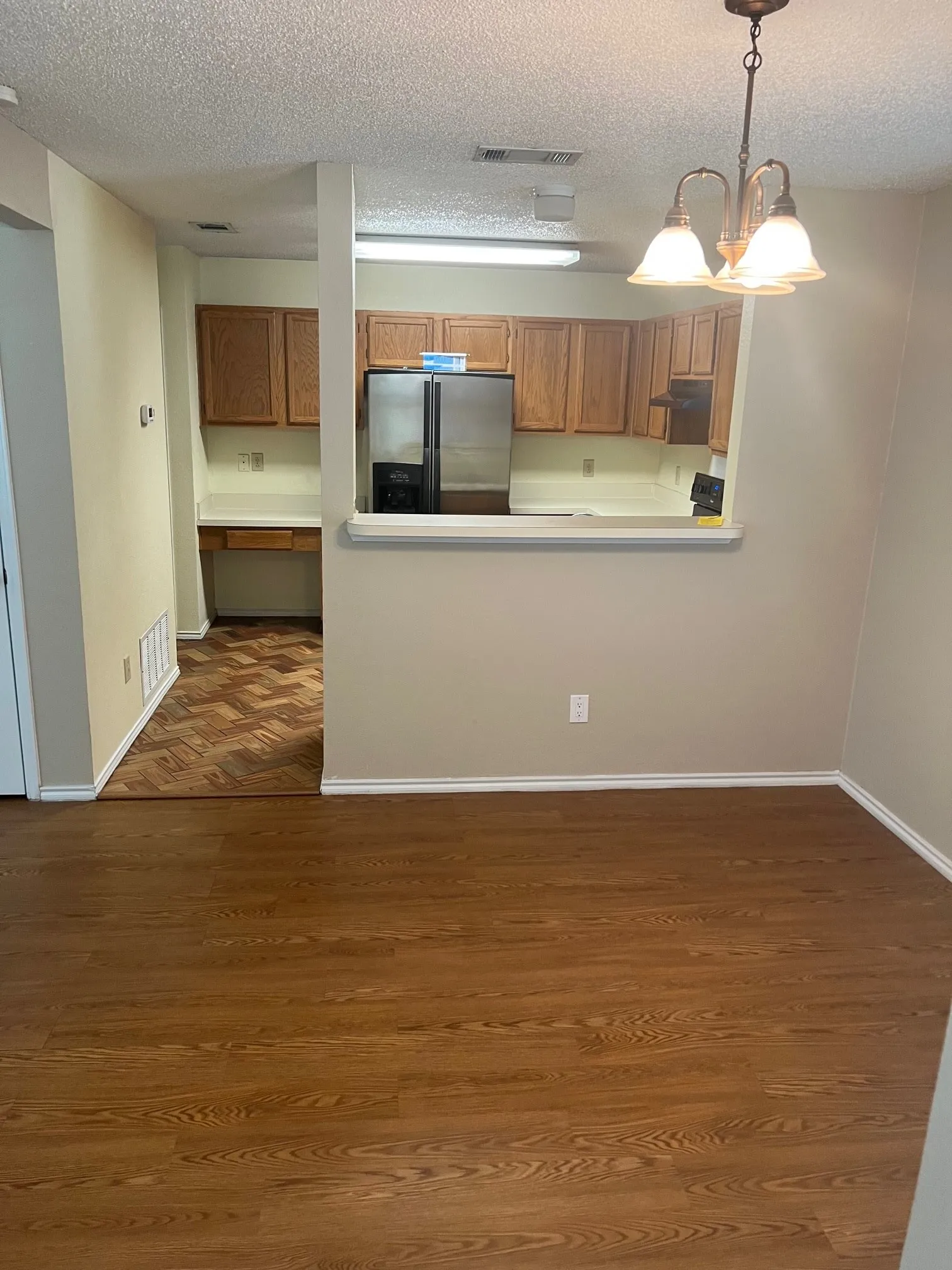 Single Family Residence For Rent in Dallas County , 1718 Doubletree Drive, Mesquite, Texas 75149, 2 Bedroom, 2 Bathroom, 2 Garage spaces, 1,184 Sqft, built in 1985, mls#21355521, Real Estate Agent in Mesquite, Homes For Rent in Dallas county, Homes For Rent in Mesquite, Realtor in Mesquite Texas, Real Estate Brokerage Independent Realty Texas, Luminita Cordes Realtor