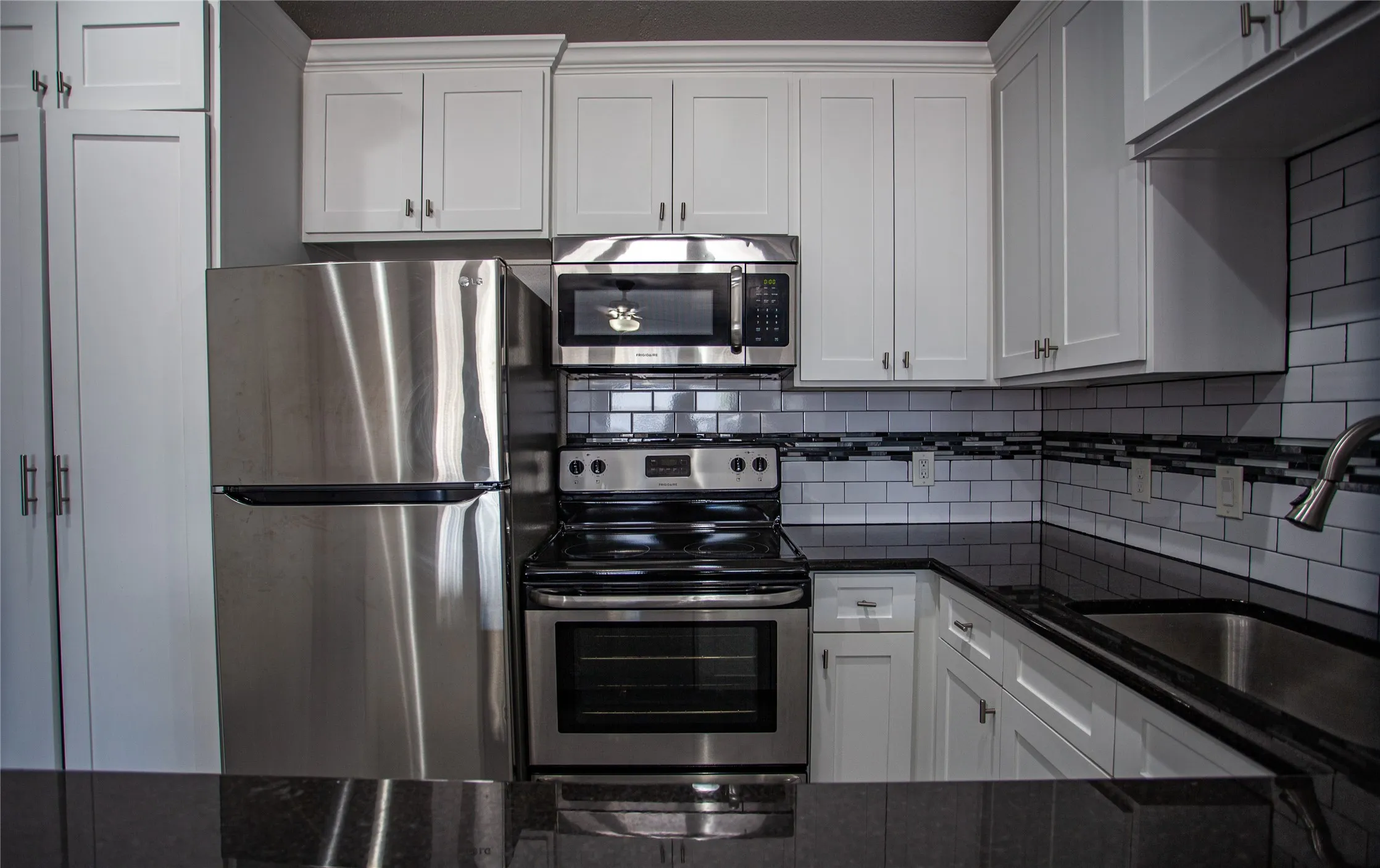 Apartment For Rent in Dallas County , 5328 Rowena Street, Dallas, Texas 75206, 2 Bedroom, 1 Bathroom, Garage spaces, 810 Sqft, built in 1924, Price $1,650, mls#21355409, Real Estate Agent in Dallas, Homes For Rent in Dallas county, Homes For Rent in Dallas, Realtor in Dallas Texas, Real Estate Brokerage Independent Realty Texas, Luminita Cordes Realtor