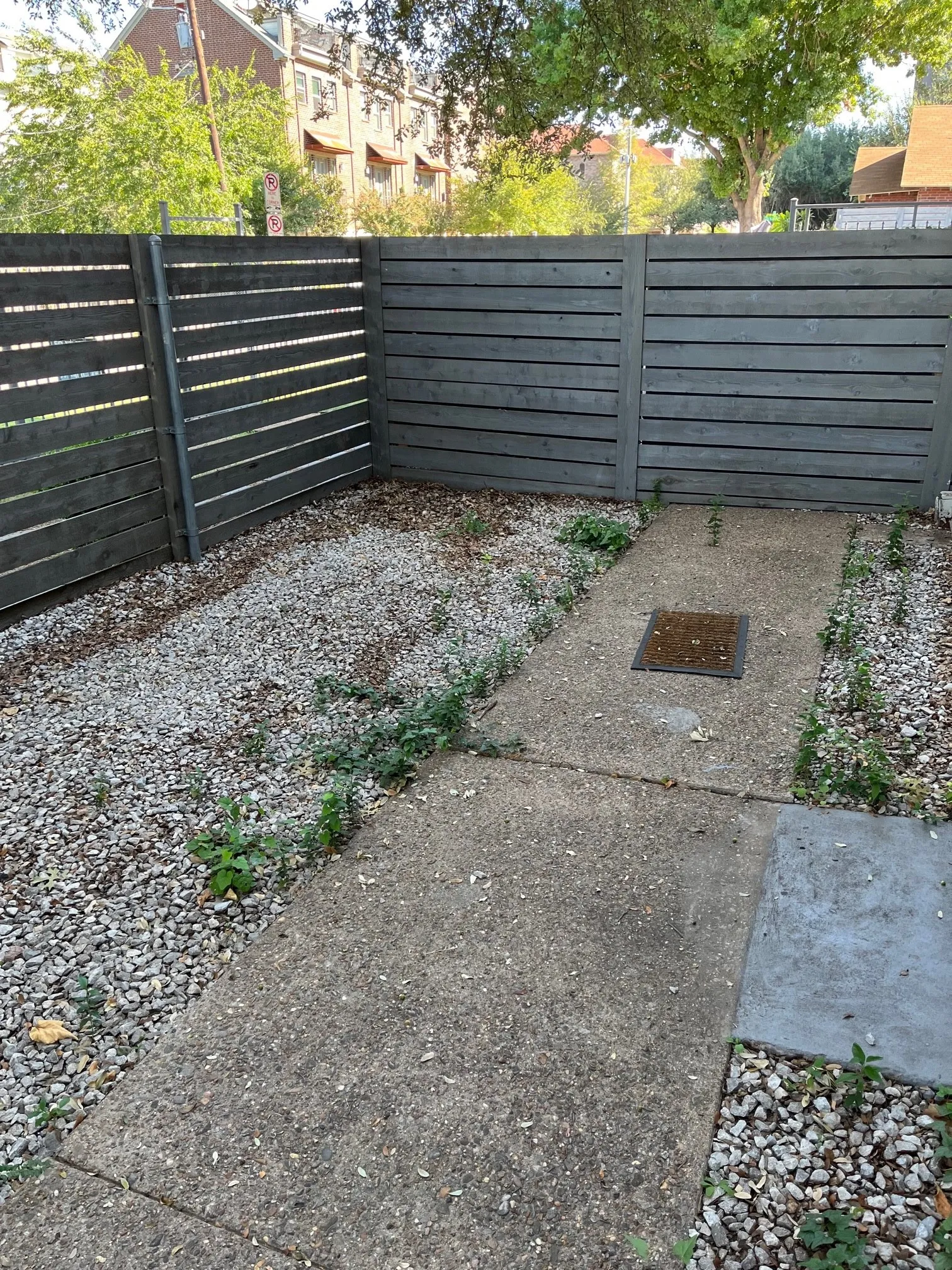 Apartment For Rent in Dallas County , 2902 Douglas Avenue 105, Dallas, Texas 75219, 1 Bedroom, 1 Bathroom, Garage spaces, 625 Sqft, built in 1970, Price $1,175, mls#21355533, Real Estate Agent in Dallas, Homes For Rent in Dallas county, Homes For Rent in Dallas, Realtor in Dallas Texas, Real Estate Brokerage Independent Realty Texas, Luminita Cordes Realtor