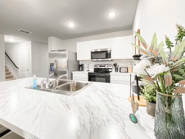 Single Family Residence For Rent in Taylor County , 156 Dotty Lou Street, Abilene, Texas 79602, 4 Bedroom, 3 Bathroom, 1 Garage spaces, 1,987 Sqft, built in 2025, mls#21355534, Real Estate Agent in Abilene, Homes For Rent in Taylor county, Homes For Rent in Abilene, Realtor in Abilene Texas, Real Estate Brokerage Independent Realty Texas, Luminita Cordes Realtor