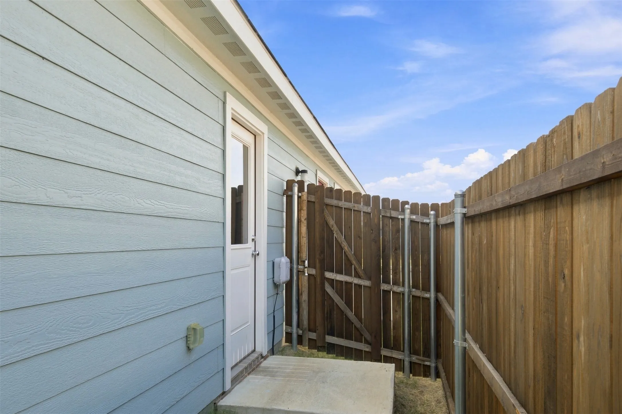 Single Family Residence For Rent in Collin County , 3409 Flicker Lane, Mc Kinney, Texas 75071, 2 Bedroom, 1 Bathroom, 2 Garage spaces, 1,012 Sqft, built in 2024, mls#21355178, Real Estate Agent in Mc Kinney, Homes For Rent in Collin county, Homes For Rent in Mc Kinney, Realtor in Mc Kinney Texas, Real Estate Brokerage Independent Realty Texas, Luminita Cordes Realtor