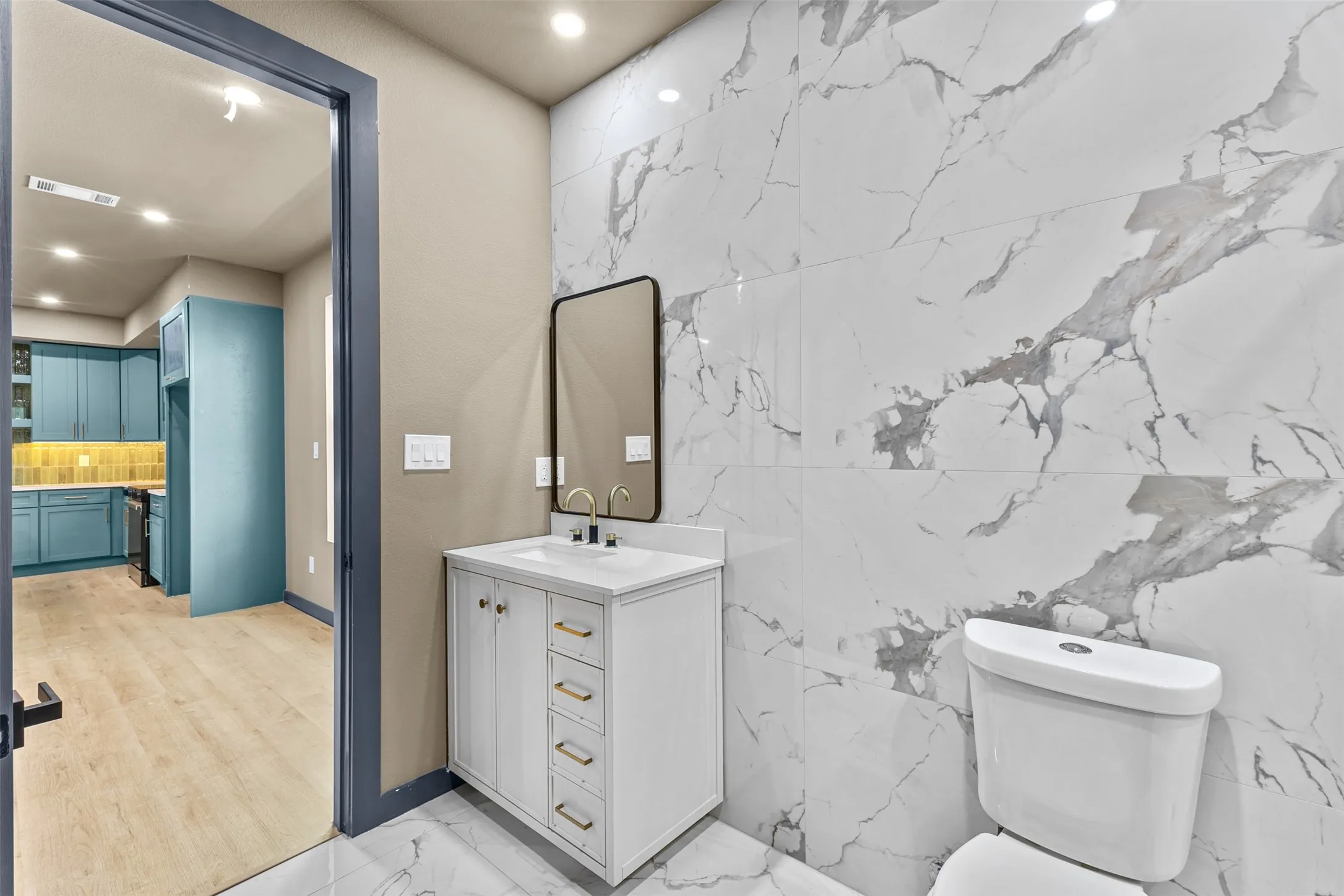 Single Family Residence For Sale in Dallas County , 818 Lambert Street, Dallas, Texas 75203, 5 Bedroom, 4 Bathroom, 2 Garage spaces, 3,060 Sqft, built in 2026, mls#21355536, Real Estate Agent in Dallas, Homes For Sale in Dallas county, Homes For Sale in Dallas, Realtor in Dallas Texas, Real Estate Brokerage Independent Realty Texas, Luminita Cordes Realtor