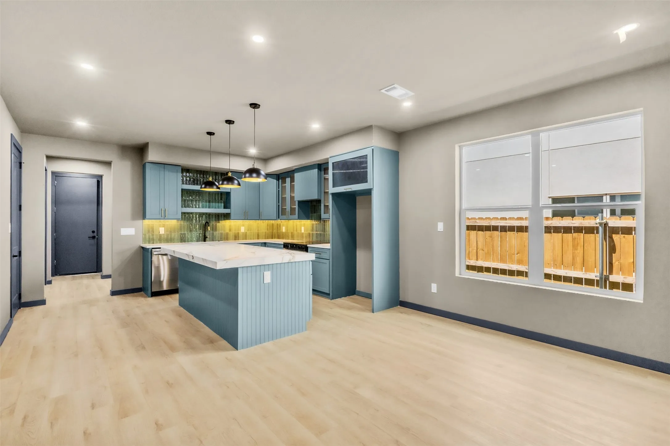 Single Family Residence For Sale in Dallas County , 818 Lambert Street, Dallas, Texas 75203, 5 Bedroom, 4 Bathroom, 2 Garage spaces, 3,060 Sqft, built in 2026, mls#21355536, Real Estate Agent in Dallas, Homes For Sale in Dallas county, Homes For Sale in Dallas, Realtor in Dallas Texas, Real Estate Brokerage Independent Realty Texas, Luminita Cordes Realtor