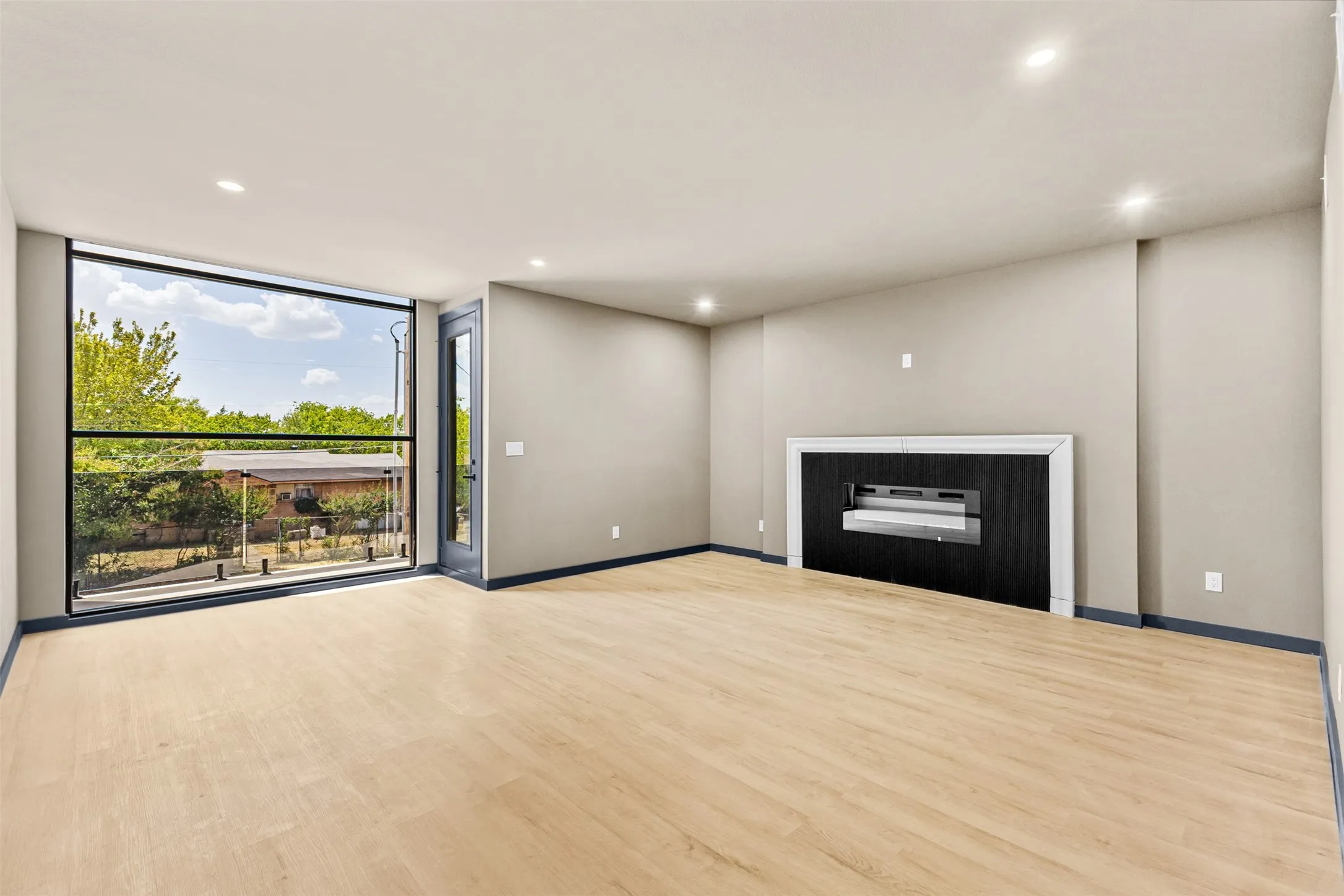 Single Family Residence For Sale in Dallas County , 818 Lambert Street, Dallas, Texas 75203, 5 Bedroom, 4 Bathroom, 2 Garage spaces, 3,060 Sqft, built in 2026, mls#21355536, Real Estate Agent in Dallas, Homes For Sale in Dallas county, Homes For Sale in Dallas, Realtor in Dallas Texas, Real Estate Brokerage Independent Realty Texas, Luminita Cordes Realtor