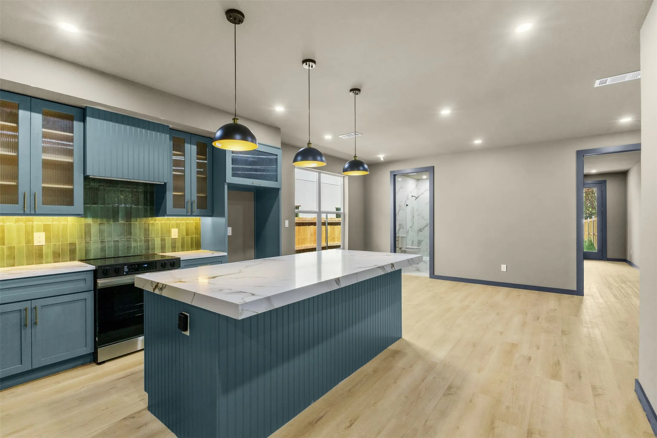 Single Family Residence For Sale in Dallas County , 818 Lambert Street, Dallas, Texas 75203, 5 Bedroom, 4 Bathroom, 2 Garage spaces, 3,060 Sqft, built in 2026, mls#21355536, Real Estate Agent in Dallas, Homes For Sale in Dallas county, Homes For Sale in Dallas, Realtor in Dallas Texas, Real Estate Brokerage Independent Realty Texas, Luminita Cordes Realtor