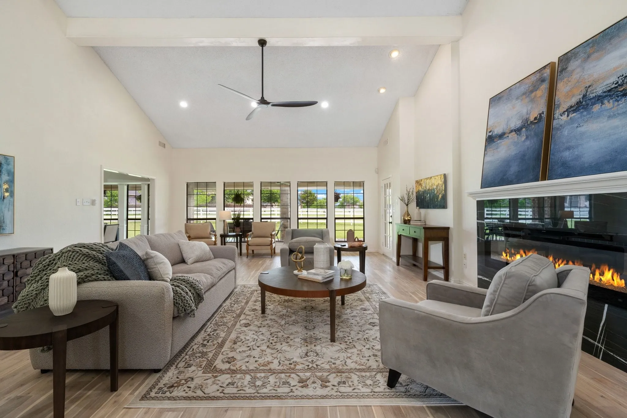 Single Family Residence For Rent in Dallas County , 915 W Pleasant Run Road, De Soto, Texas 75115, 5 Bedroom, 5 Bathroom, 3 Garage spaces, 4,542 Sqft, built in 1983, mls#21355537, Real Estate Agent in De Soto, Homes For Rent in Dallas county, Homes For Rent in De Soto, Realtor in De Soto Texas, Real Estate Brokerage Independent Realty Texas, Luminita Cordes Realtor