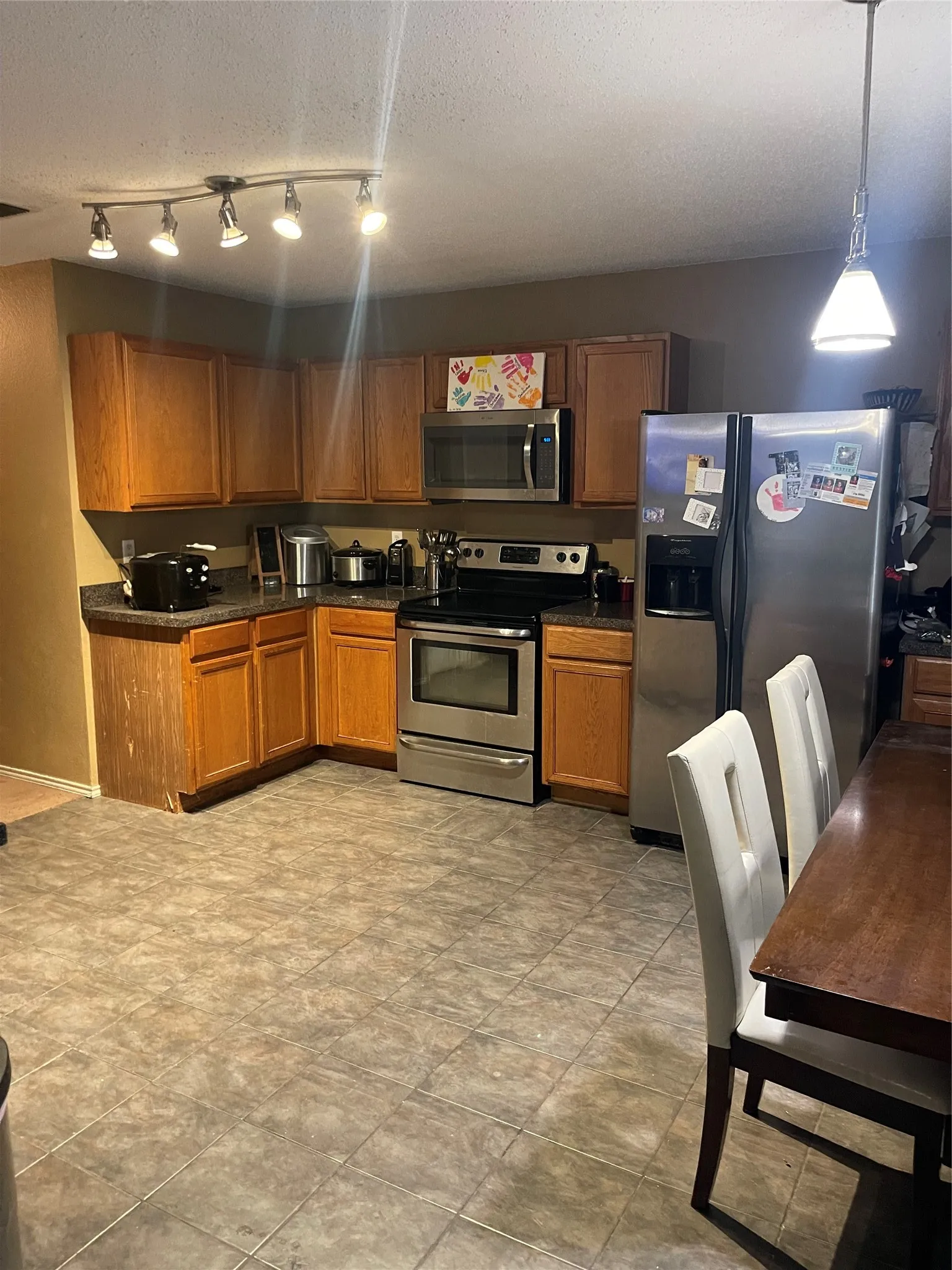 Single Family Residence For Sale in Dallas County , 1222 Mcmillan Drive, Cedar Hill, Texas 75104, 4 Bedroom, 3 Bathroom, 2 Garage spaces, 2,624 Sqft, built in 2003, mls#21334002, Real Estate Agent in Cedar Hill, Homes For Sale in Dallas county, Homes For Sale in Cedar Hill, Realtor in Cedar Hill Texas, Real Estate Brokerage Independent Realty Texas, Luminita Cordes Realtor