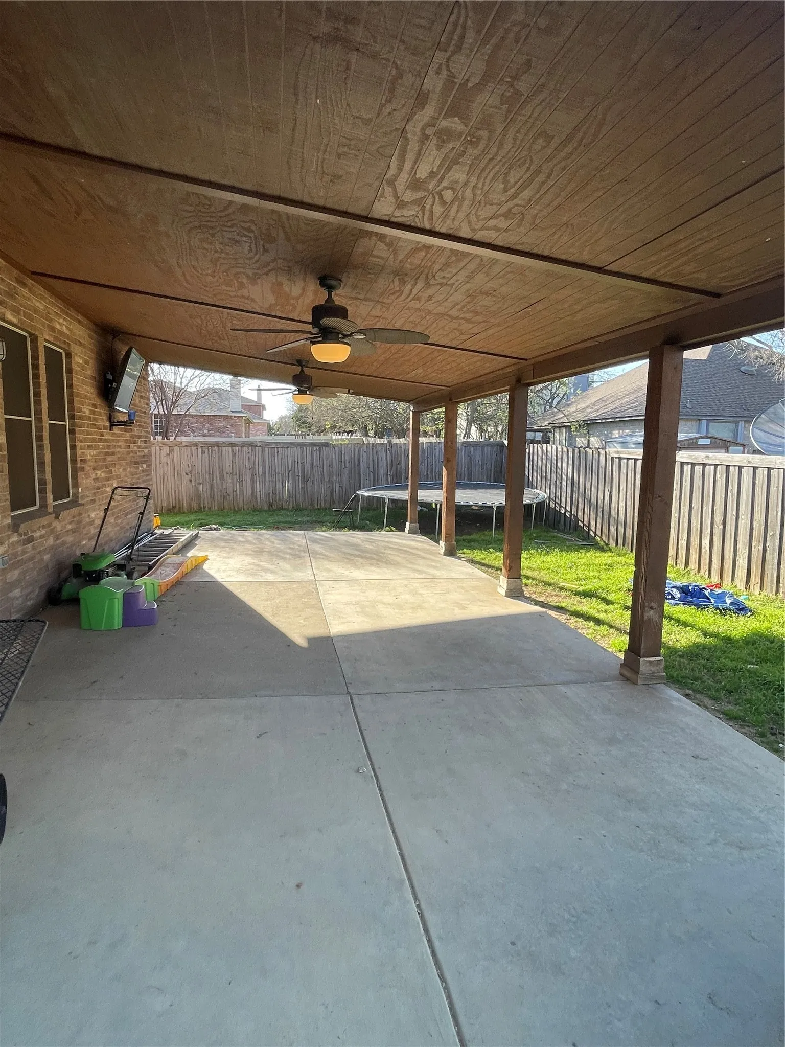 Single Family Residence For Sale in Dallas County , 1222 Mcmillan Drive, Cedar Hill, Texas 75104, 4 Bedroom, 3 Bathroom, 2 Garage spaces, 2,624 Sqft, built in 2003, mls#21334002, Real Estate Agent in Cedar Hill, Homes For Sale in Dallas county, Homes For Sale in Cedar Hill, Realtor in Cedar Hill Texas, Real Estate Brokerage Independent Realty Texas, Luminita Cordes Realtor