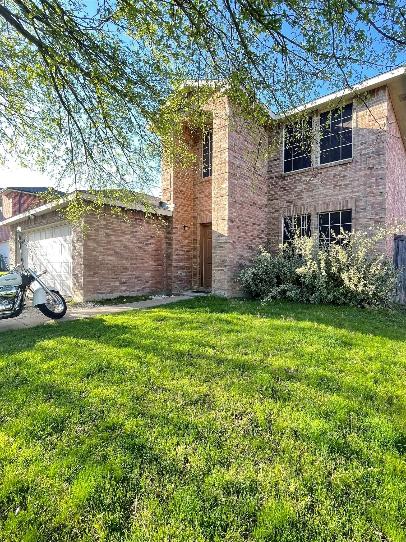 Single Family Residence For Sale in Dallas County , 1222 Mcmillan Drive, Cedar Hill, Texas 75104, 4 Bedroom, 3 Bathroom, 2 Garage spaces, 2,624 Sqft, built in 2003, mls#21334002, Real Estate Agent in Cedar Hill, Homes For Sale in Dallas county, Homes For Sale in Cedar Hill, Realtor in Cedar Hill Texas, Real Estate Brokerage Independent Realty Texas, Luminita Cordes Realtor