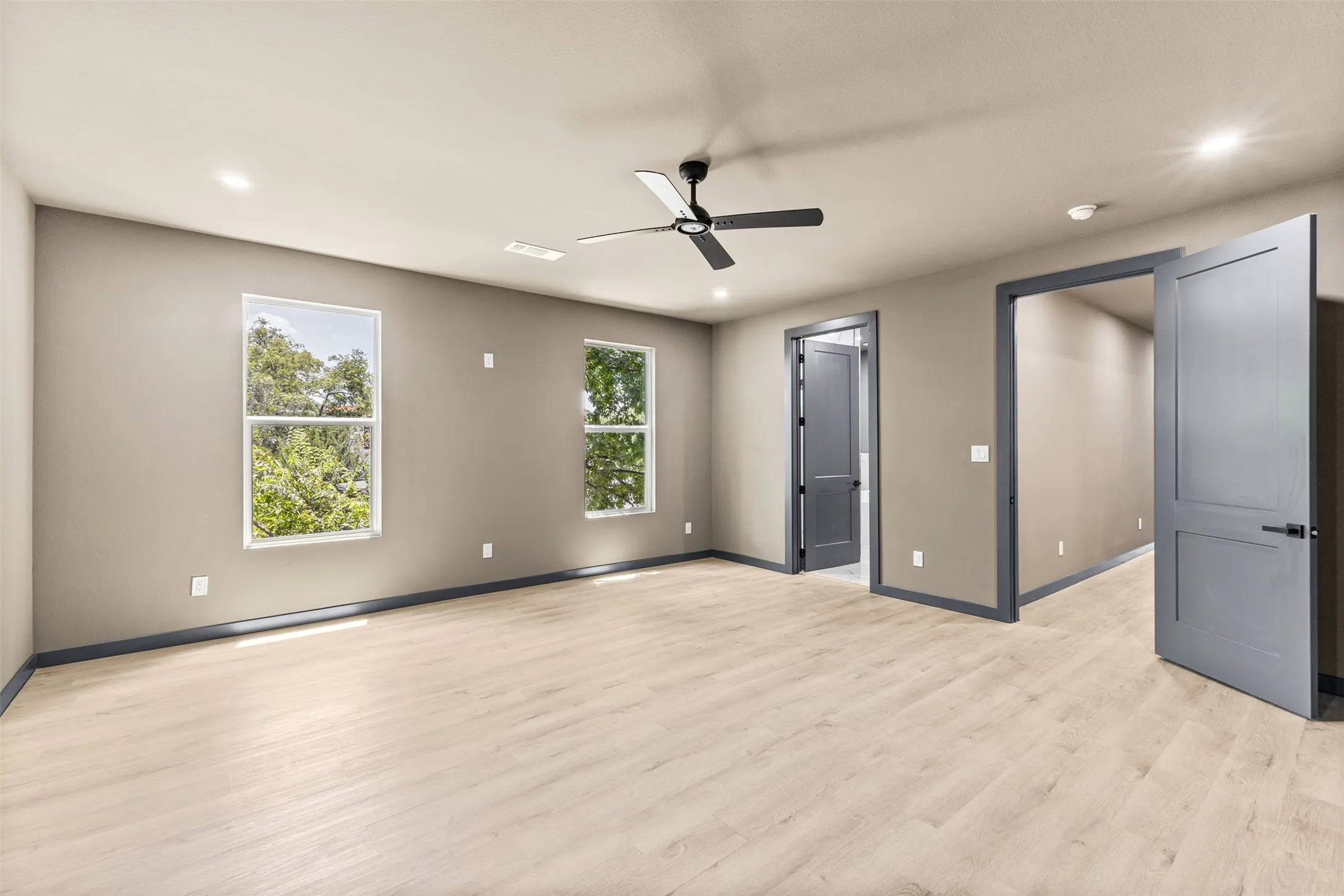 Single Family Residence For Sale in Dallas County , 820 Lambert Street, Dallas, Texas 75203, 5 Bedroom, 4 Bathroom, 2 Garage spaces, 3,060 Sqft, built in 2026, mls#21355550, Real Estate Agent in Dallas, Homes For Sale in Dallas county, Homes For Sale in Dallas, Realtor in Dallas Texas, Real Estate Brokerage Independent Realty Texas, Luminita Cordes Realtor