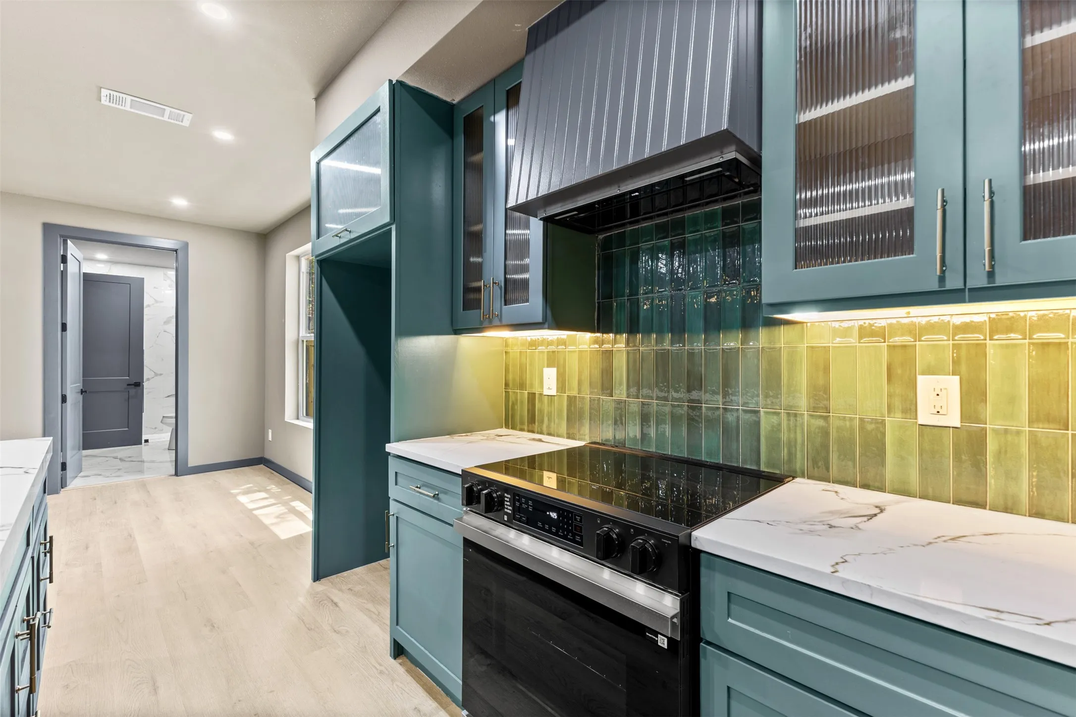Single Family Residence For Sale in Dallas County , 820 Lambert Street, Dallas, Texas 75203, 5 Bedroom, 4 Bathroom, 2 Garage spaces, 3,060 Sqft, built in 2026, mls#21355550, Real Estate Agent in Dallas, Homes For Sale in Dallas county, Homes For Sale in Dallas, Realtor in Dallas Texas, Real Estate Brokerage Independent Realty Texas, Luminita Cordes Realtor