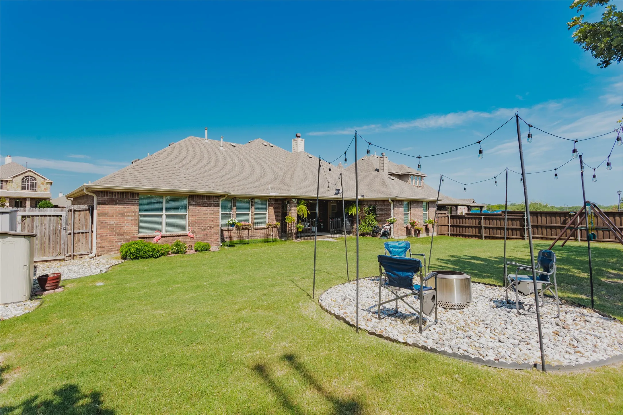 Single Family Residence For Sale in Rockwall County , 2924 Broken Spoke Lane, Rockwall, Texas 75087, 3 Bedroom, 3 Bathroom, 3 Garage spaces, 2,984 Sqft, built in 2010, mls#21355467, Real Estate Agent in Rockwall, Homes For Sale in Rockwall county, Homes For Sale in Rockwall, Realtor in Rockwall Texas, Real Estate Brokerage Independent Realty Texas, Luminita Cordes Realtor