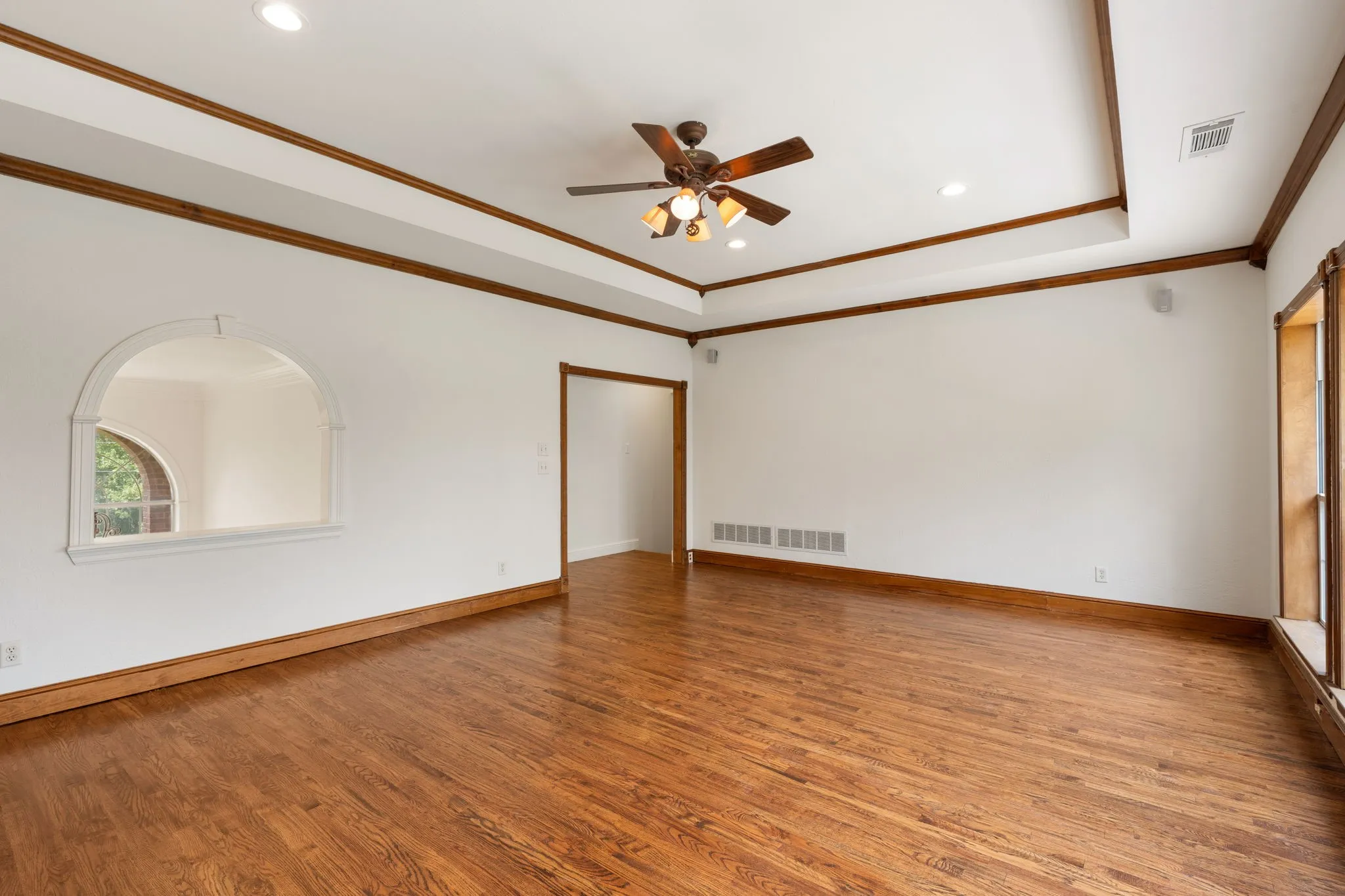 Single Family Residence For Sale in Hunt County , 4035 County Road 2700, Caddo Mills, Texas 75135, 4 Bedroom, 4 Bathroom, 2 Garage spaces, 3,585 Sqft, built in 1999, mls#21353303, Real Estate Agent in Caddo Mills, Homes For Sale in Hunt county, Homes For Sale in Caddo Mills, Realtor in Caddo Mills Texas, Real Estate Brokerage Independent Realty Texas, Luminita Cordes Realtor