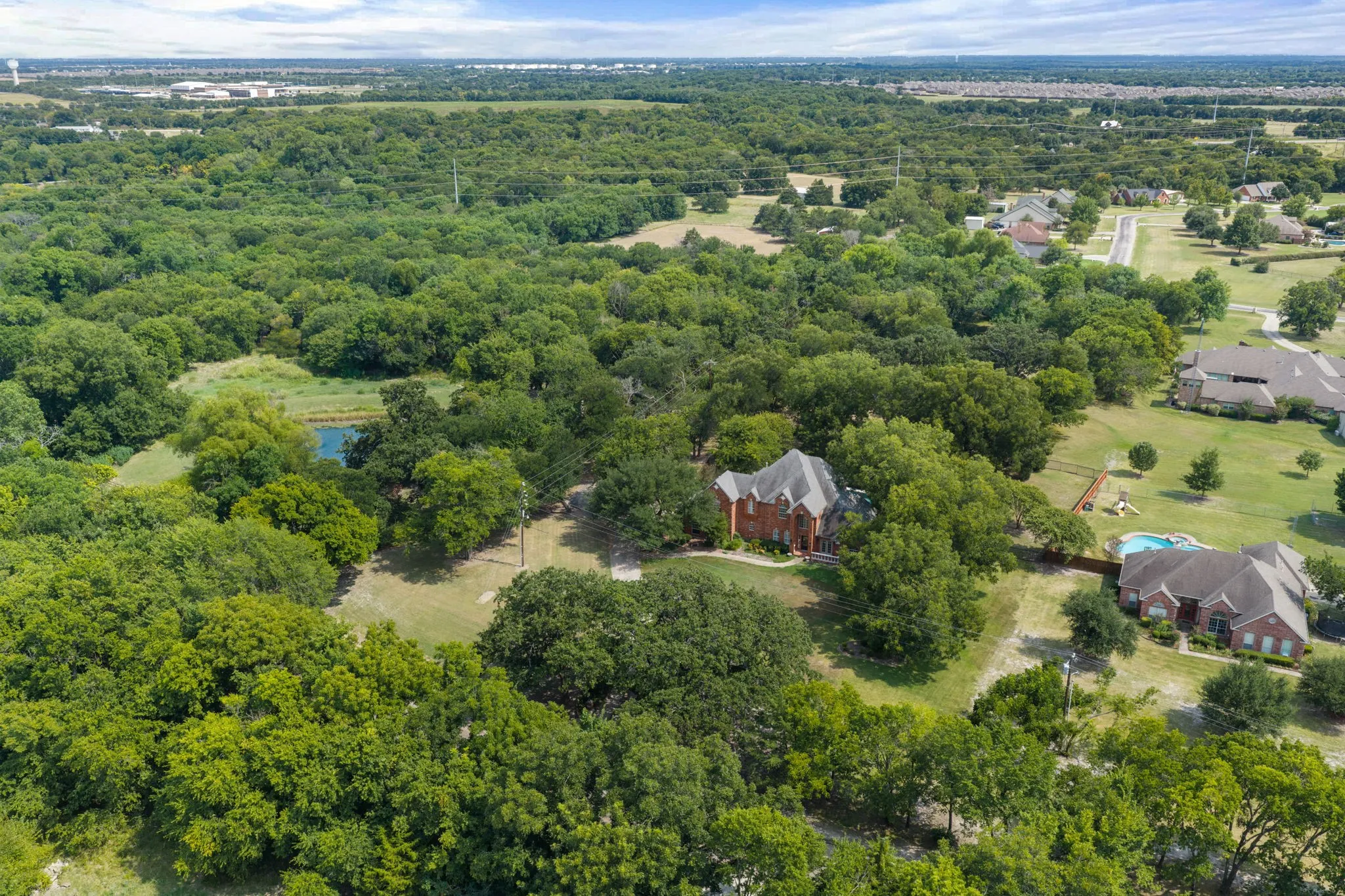 Single Family Residence For Sale in Hunt County , 4035 County Road 2700, Caddo Mills, Texas 75135, 4 Bedroom, 4 Bathroom, 2 Garage spaces, 3,585 Sqft, built in 1999, mls#21353303, Real Estate Agent in Caddo Mills, Homes For Sale in Hunt county, Homes For Sale in Caddo Mills, Realtor in Caddo Mills Texas, Real Estate Brokerage Independent Realty Texas, Luminita Cordes Realtor