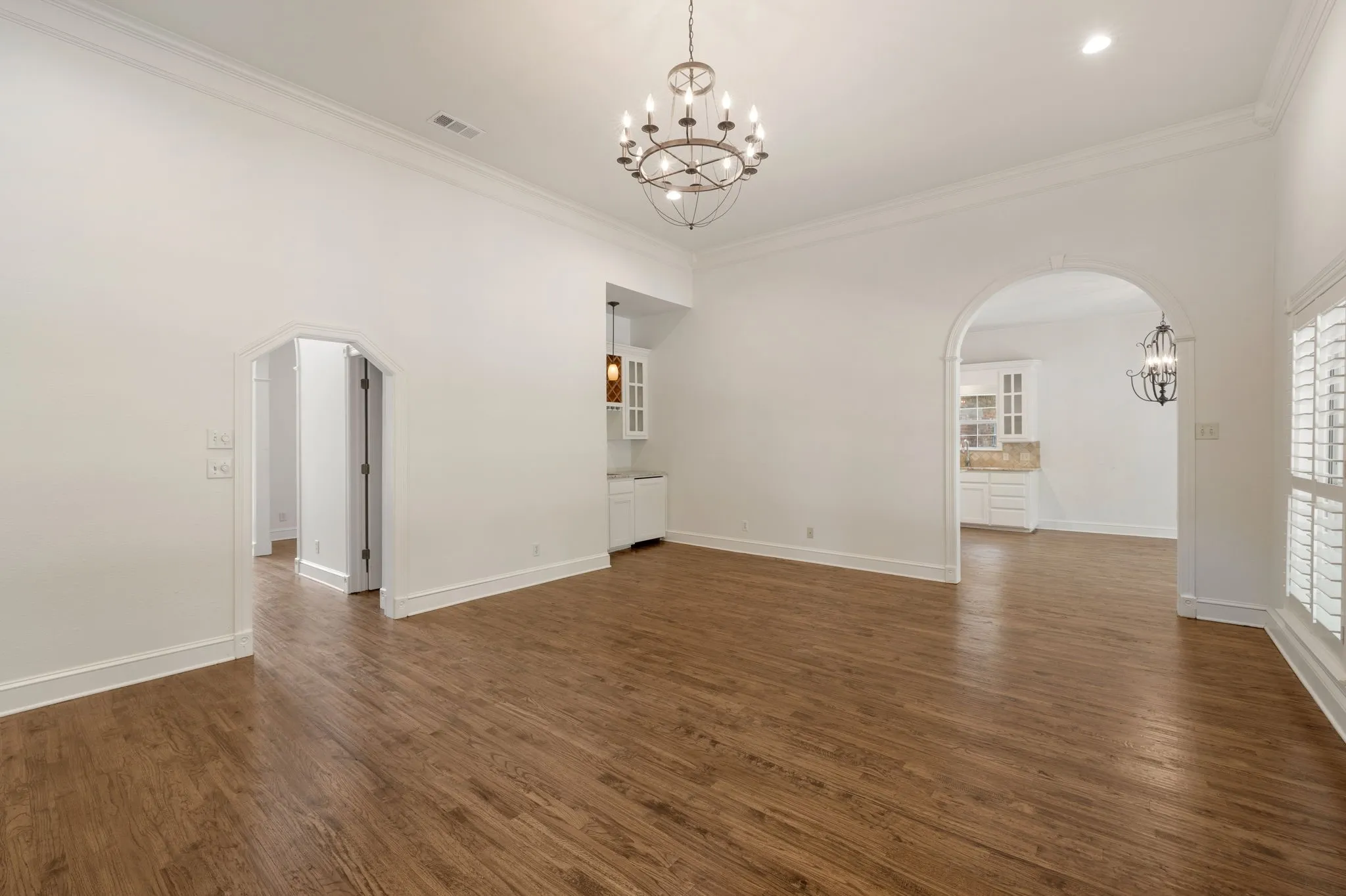Single Family Residence For Sale in Hunt County , 4035 County Road 2700, Caddo Mills, Texas 75135, 4 Bedroom, 4 Bathroom, 2 Garage spaces, 3,585 Sqft, built in 1999, mls#21353303, Real Estate Agent in Caddo Mills, Homes For Sale in Hunt county, Homes For Sale in Caddo Mills, Realtor in Caddo Mills Texas, Real Estate Brokerage Independent Realty Texas, Luminita Cordes Realtor
