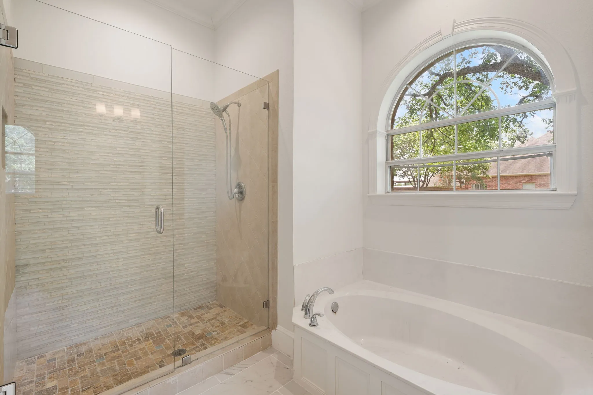 Single Family Residence For Sale in Hunt County , 4035 County Road 2700, Caddo Mills, Texas 75135, 4 Bedroom, 4 Bathroom, 2 Garage spaces, 3,585 Sqft, built in 1999, mls#21353303, Real Estate Agent in Caddo Mills, Homes For Sale in Hunt county, Homes For Sale in Caddo Mills, Realtor in Caddo Mills Texas, Real Estate Brokerage Independent Realty Texas, Luminita Cordes Realtor