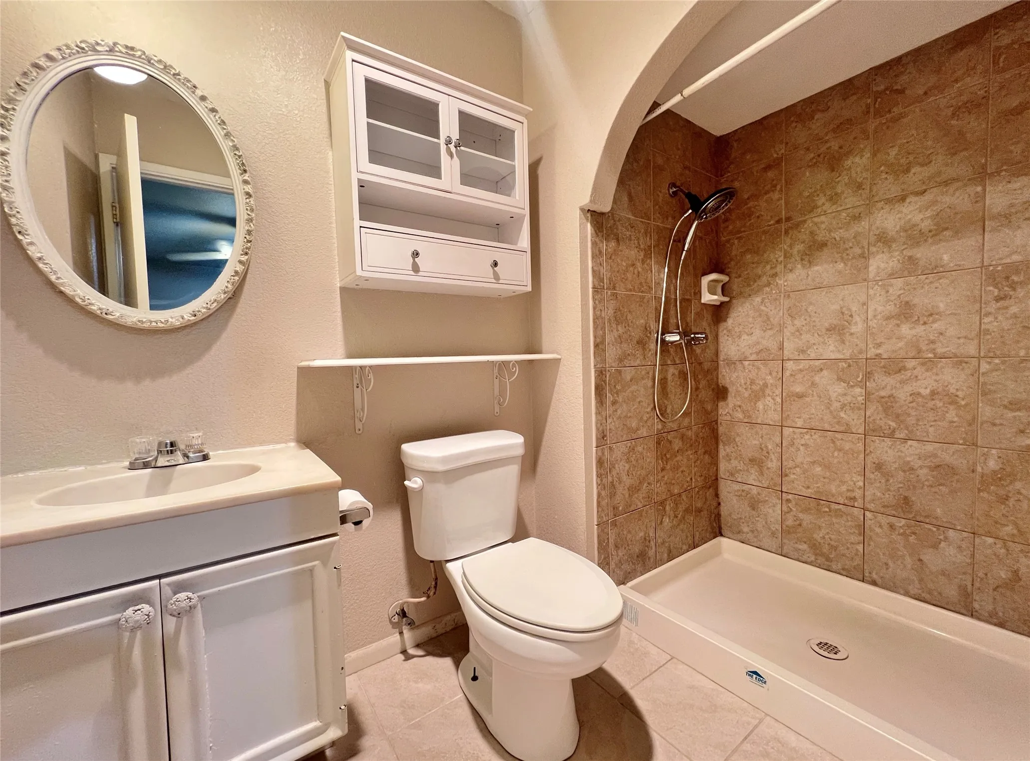 Single Family Residence For Rent in Denton County , 3005 Ravine Trail, Carrollton, Texas 75007, 3 Bedroom, 2 Bathroom, Garage spaces, 1,806 Sqft, built in 1972, mls#21355558, Real Estate Agent in Carrollton, Homes For Rent in Denton county, Homes For Rent in Carrollton, Realtor in Carrollton Texas, Real Estate Brokerage Independent Realty Texas, Luminita Cordes Realtor