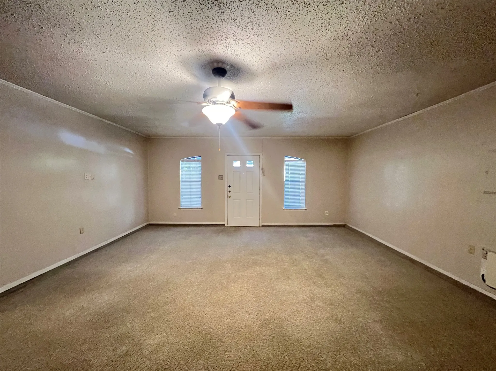 Single Family Residence For Rent in Denton County , 3005 Ravine Trail, Carrollton, Texas 75007, 3 Bedroom, 2 Bathroom, Garage spaces, 1,806 Sqft, built in 1972, mls#21355558, Real Estate Agent in Carrollton, Homes For Rent in Denton county, Homes For Rent in Carrollton, Realtor in Carrollton Texas, Real Estate Brokerage Independent Realty Texas, Luminita Cordes Realtor