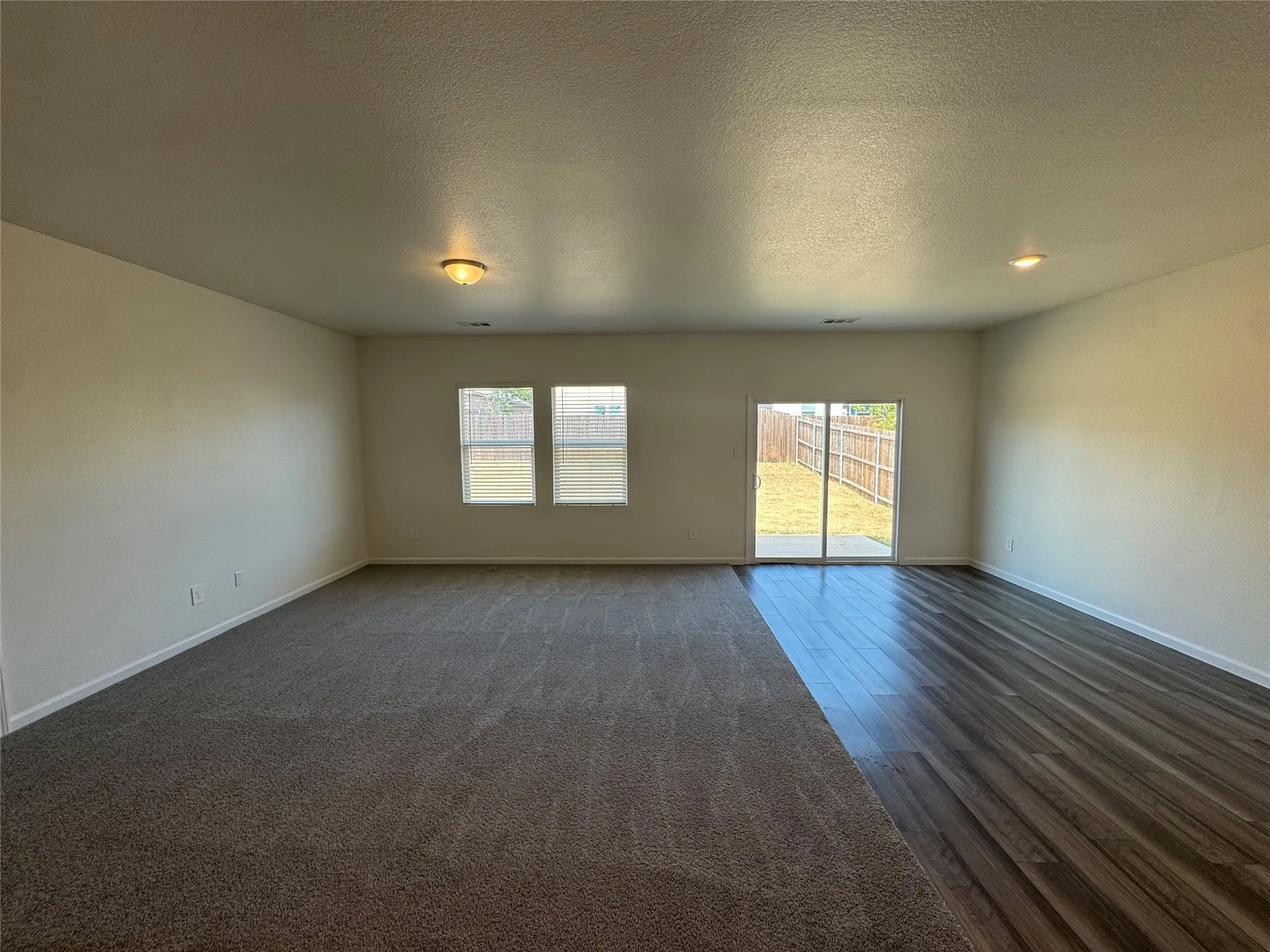 Single Family Residence For Rent in Tarrant County , 1720 Escondido Drive, Fort Worth, Texas 76052, 3 Bedroom, 2 Bathroom, 2 Garage spaces, 1,579 Sqft, built in 2021, mls#21353940, Real Estate Agent in Fort Worth, Homes For Rent in Tarrant county, Homes For Rent in Fort Worth, Realtor in Fort Worth Texas, Real Estate Brokerage Independent Realty Texas, Luminita Cordes Realtor