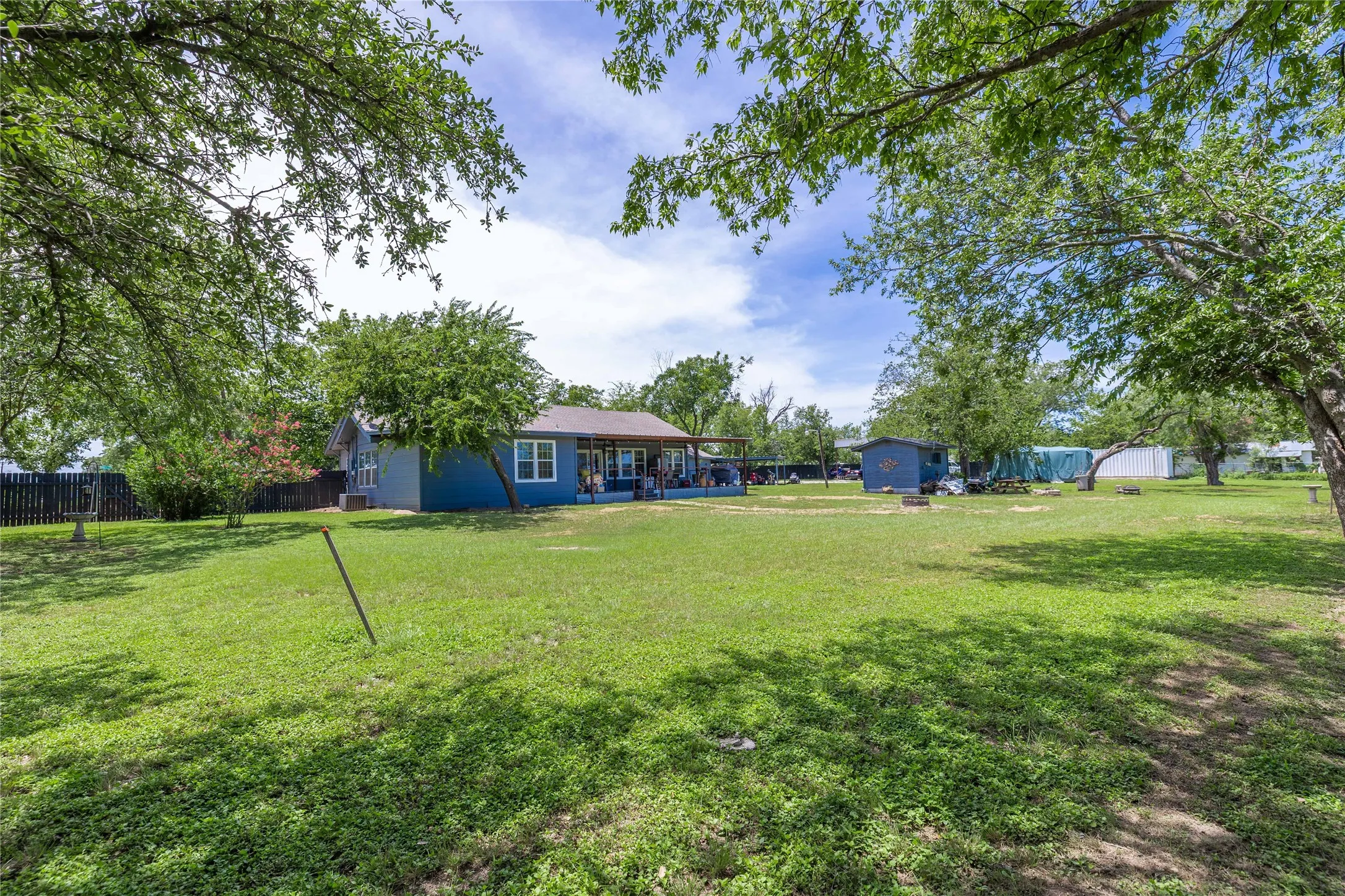 Single Family Residence For Sale in Brown County , 2620 Vine Street, Brownwood, Texas 76801, 3 Bedroom, 2 Bathroom, Garage spaces, 2,303 Sqft, built in 0, mls#21355112, Real Estate Agent in Brownwood, Homes For Sale in Brown county, Homes For Sale in Brownwood, Realtor in Brownwood Texas, Real Estate Brokerage Independent Realty Texas, Luminita Cordes Realtor