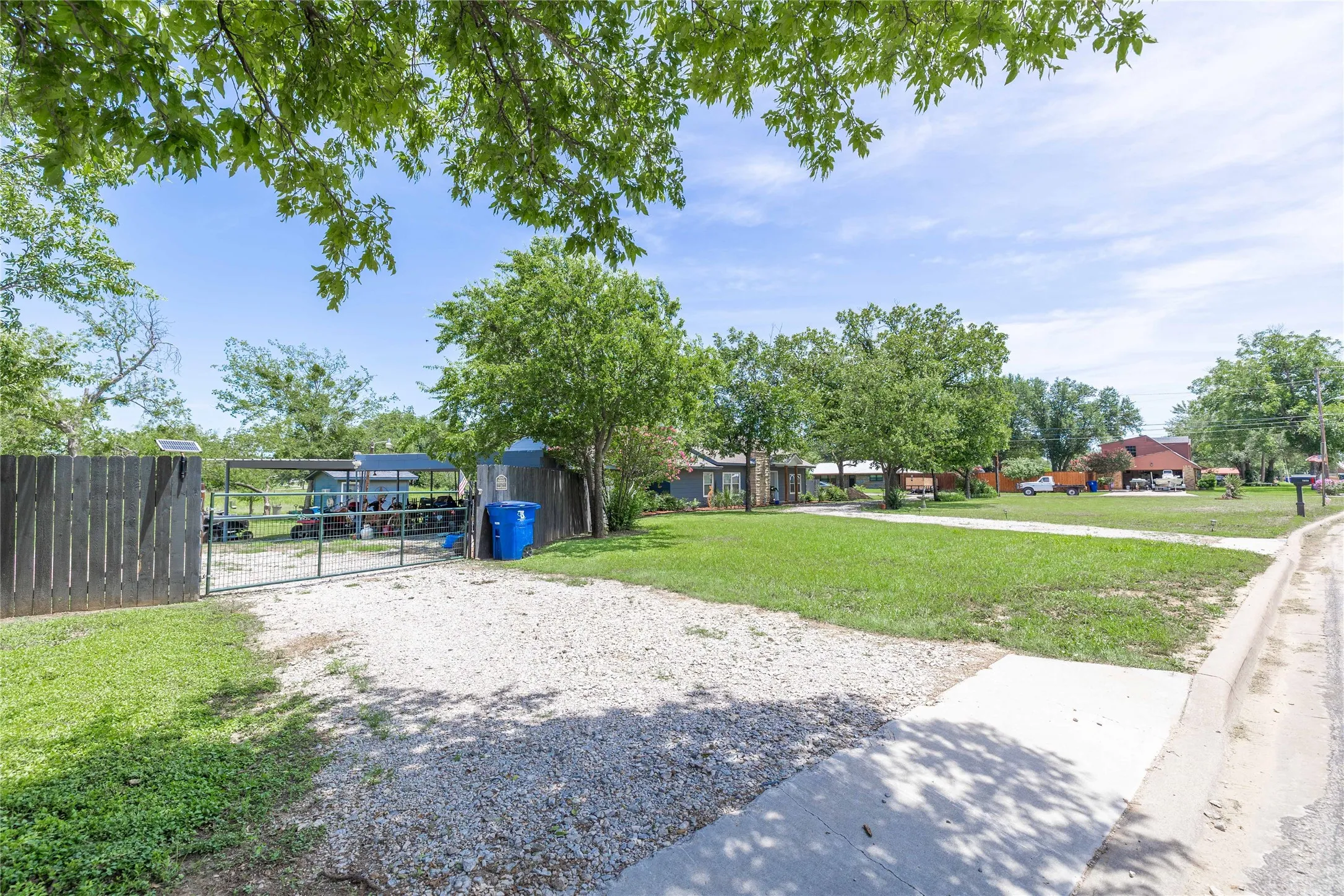 Single Family Residence For Sale in Brown County , 2620 Vine Street, Brownwood, Texas 76801, 3 Bedroom, 2 Bathroom, Garage spaces, 2,303 Sqft, built in 0, mls#21355112, Real Estate Agent in Brownwood, Homes For Sale in Brown county, Homes For Sale in Brownwood, Realtor in Brownwood Texas, Real Estate Brokerage Independent Realty Texas, Luminita Cordes Realtor