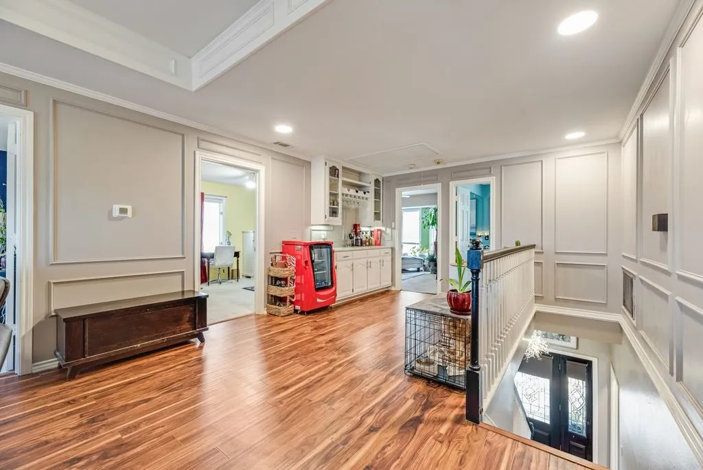 Single Family Residence For Sale in Tarrant County , 3910 Kingsferry Court, Arlington, Texas 76016, 4 Bedroom, 3 Bathroom, 2 Garage spaces, 2,359 Sqft, built in 1985, mls#21355571, Real Estate Agent in Arlington, Homes For Sale in Tarrant county, Homes For Sale in Arlington, Realtor in Arlington Texas, Real Estate Brokerage Independent Realty Texas, Luminita Cordes Realtor
