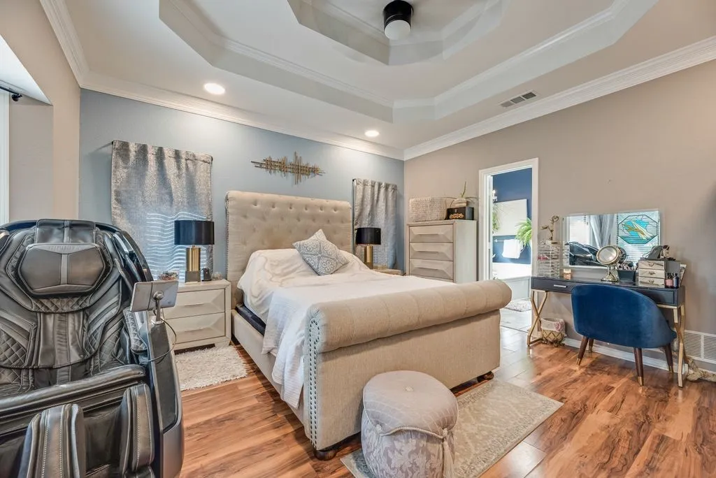 Single Family Residence For Sale in Tarrant County , 3910 Kingsferry Court, Arlington, Texas 76016, 4 Bedroom, 3 Bathroom, 2 Garage spaces, 2,359 Sqft, built in 1985, mls#21355571, Real Estate Agent in Arlington, Homes For Sale in Tarrant county, Homes For Sale in Arlington, Realtor in Arlington Texas, Real Estate Brokerage Independent Realty Texas, Luminita Cordes Realtor