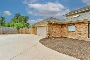Single Family Residence For Sale in Tarrant County , 3910 Kingsferry Court, Arlington, Texas 76016, 4 Bedroom, 3 Bathroom, 2 Garage spaces, 2,359 Sqft, built in 1985, mls#21355571, Real Estate Agent in Arlington, Homes For Sale in Tarrant county, Homes For Sale in Arlington, Realtor in Arlington Texas, Real Estate Brokerage Independent Realty Texas, Luminita Cordes Realtor