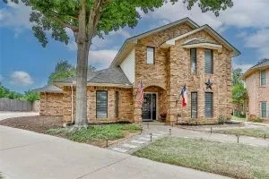 Single Family Residence For Sale in Tarrant County , 3910 Kingsferry Court, Arlington, Texas 76016, 4 Bedroom, 3 Bathroom, 2 Garage spaces, 2,359 Sqft, built in 1985, mls#21355571, Real Estate Agent in Arlington, Homes For Sale in Tarrant county, Homes For Sale in Arlington, Realtor in Arlington Texas, Real Estate Brokerage Independent Realty Texas, Luminita Cordes Realtor