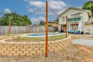 Single Family Residence For Sale in Tarrant County , 3910 Kingsferry Court, Arlington, Texas 76016, 4 Bedroom, 3 Bathroom, 2 Garage spaces, 2,359 Sqft, built in 1985, mls#21355571, Real Estate Agent in Arlington, Homes For Sale in Tarrant county, Homes For Sale in Arlington, Realtor in Arlington Texas, Real Estate Brokerage Independent Realty Texas, Luminita Cordes Realtor