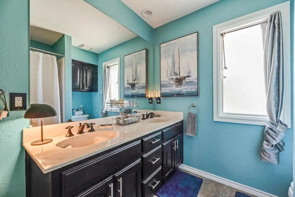 Single Family Residence For Sale in Tarrant County , 3910 Kingsferry Court, Arlington, Texas 76016, 4 Bedroom, 3 Bathroom, 2 Garage spaces, 2,359 Sqft, built in 1985, mls#21355571, Real Estate Agent in Arlington, Homes For Sale in Tarrant county, Homes For Sale in Arlington, Realtor in Arlington Texas, Real Estate Brokerage Independent Realty Texas, Luminita Cordes Realtor