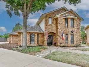 Single Family Residence For Sale in Tarrant County , 3910 Kingsferry Court, Arlington, Texas 76016, 4 Bedroom, 3 Bathroom, 2 Garage spaces, 2,359 Sqft, built in 1985, mls#21355571, Real Estate Agent in Arlington, Homes For Sale in Tarrant county, Homes For Sale in Arlington, Realtor in Arlington Texas, Real Estate Brokerage Independent Realty Texas, Luminita Cordes Realtor