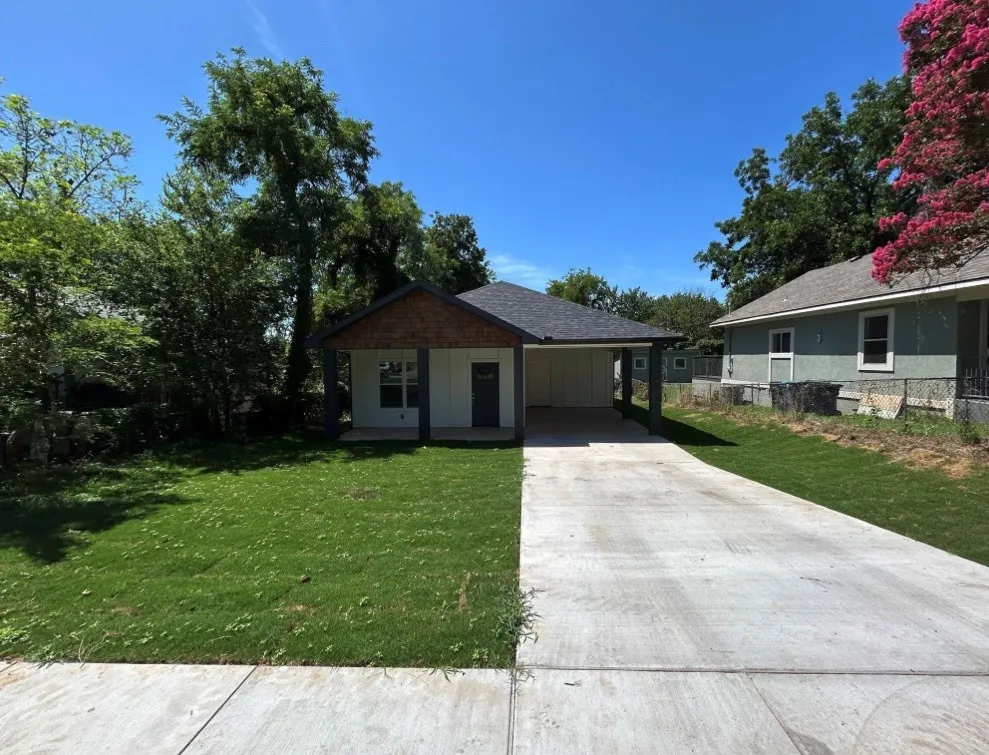 Single Family Residence For Sale in Grayson County , 622 E Woodard Street, Denison, Texas 75021, 3 Bedroom, 2 Bathroom, Garage spaces, 1,324 Sqft, built in 2024, Price $199,900, mls#21352440, Real Estate Agent in Denison, Homes For Sale in Grayson county, Homes For Sale in Denison, Realtor in Denison Texas, Real Estate Brokerage Independent Realty Texas, Luminita Cordes Realtor