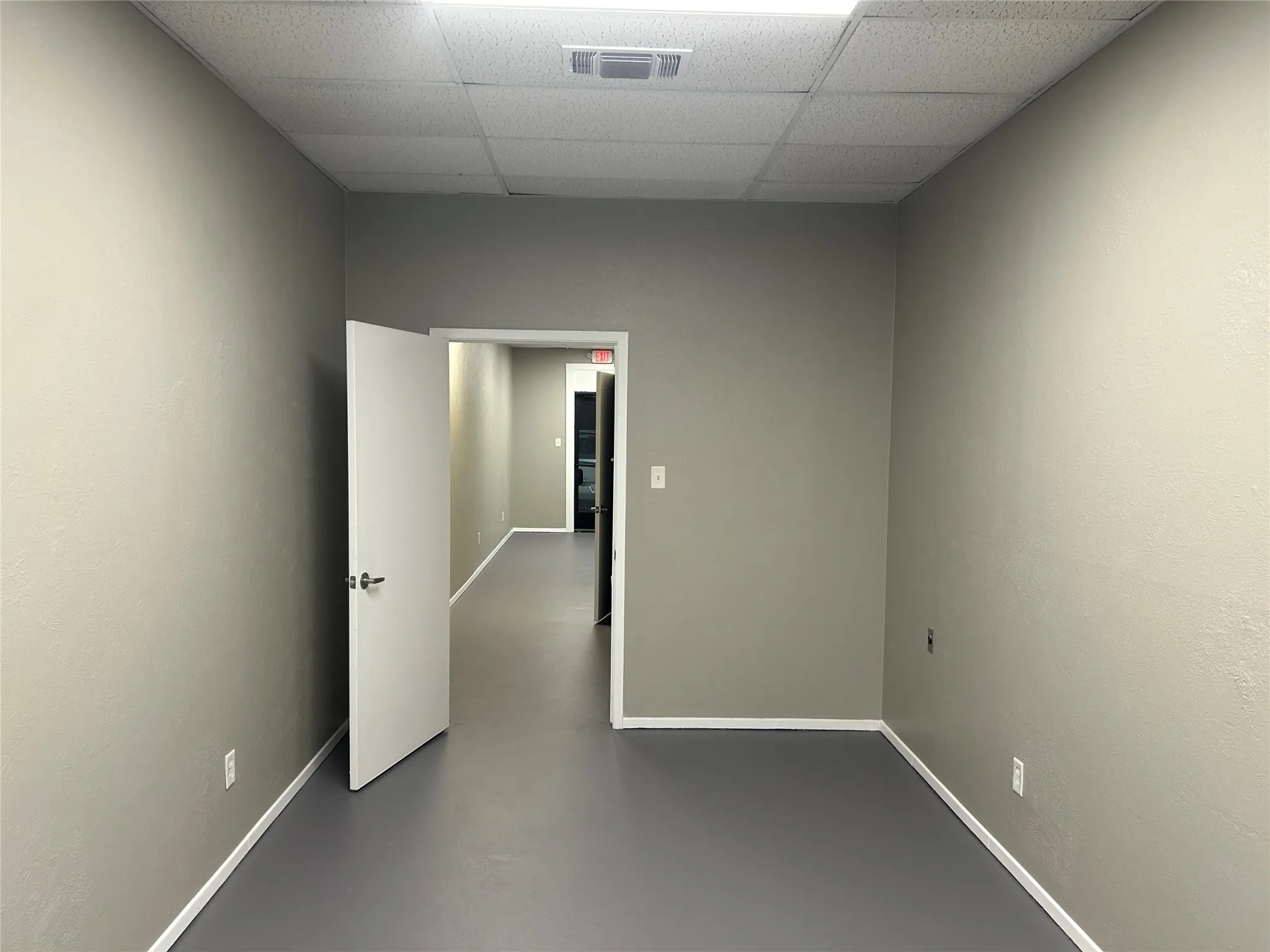 Retail For Rent in Tarrant County , 3448 Williams Road, Benbrook, Texas 76116, 0, 0, Garage spaces, 0 Sqft, built in 1980, mls#21355572, Real Estate Agent in Benbrook, Homes For Rent in Tarrant county, Homes For Rent in Benbrook, Realtor in Benbrook Texas, Real Estate Brokerage Independent Realty Texas, Luminita Cordes Realtor