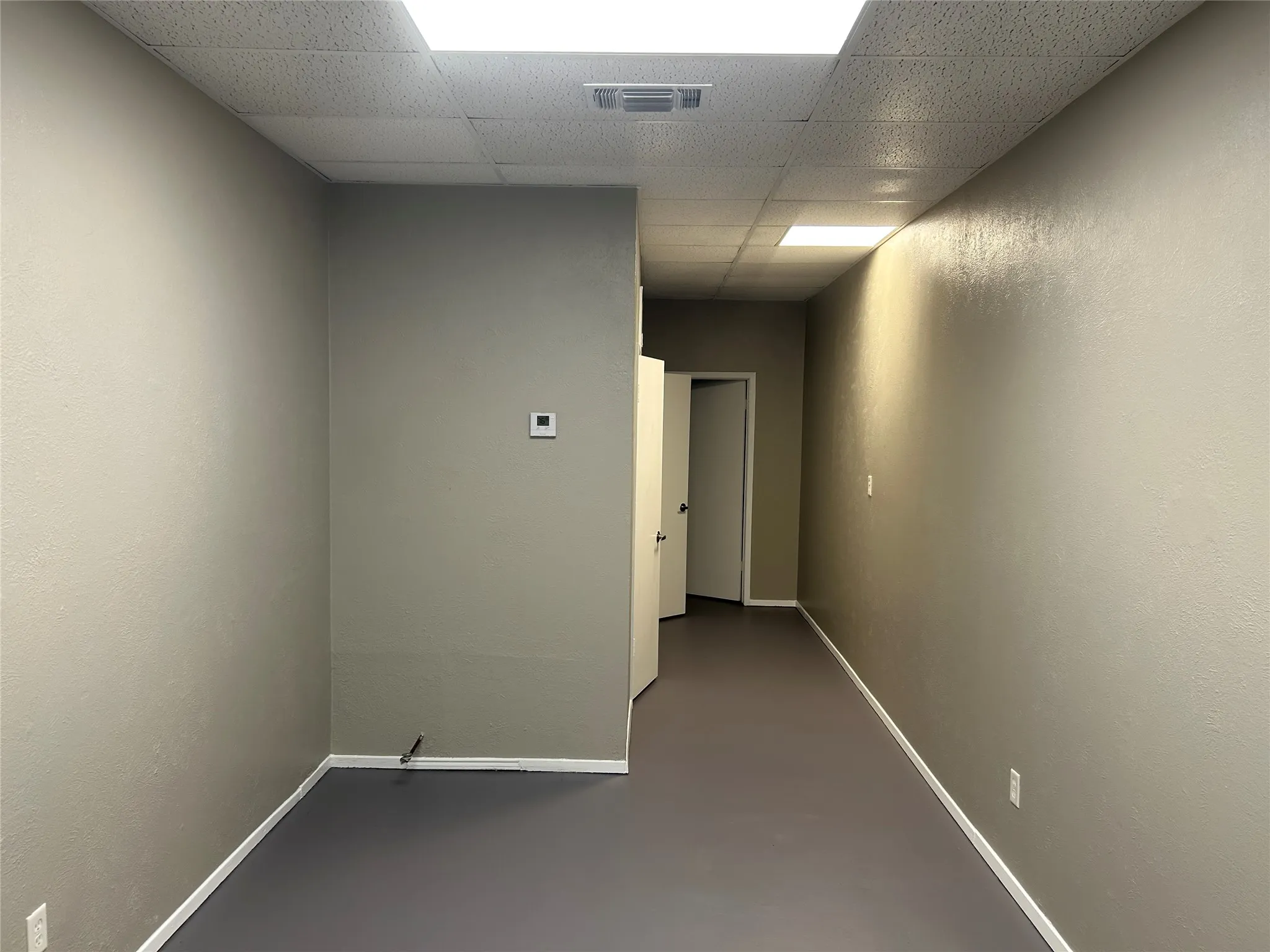 Retail For Rent in Tarrant County , 3448 Williams Road, Benbrook, Texas 76116, 0, 0, Garage spaces, 0 Sqft, built in 1980, mls#21355572, Real Estate Agent in Benbrook, Homes For Rent in Tarrant county, Homes For Rent in Benbrook, Realtor in Benbrook Texas, Real Estate Brokerage Independent Realty Texas, Luminita Cordes Realtor