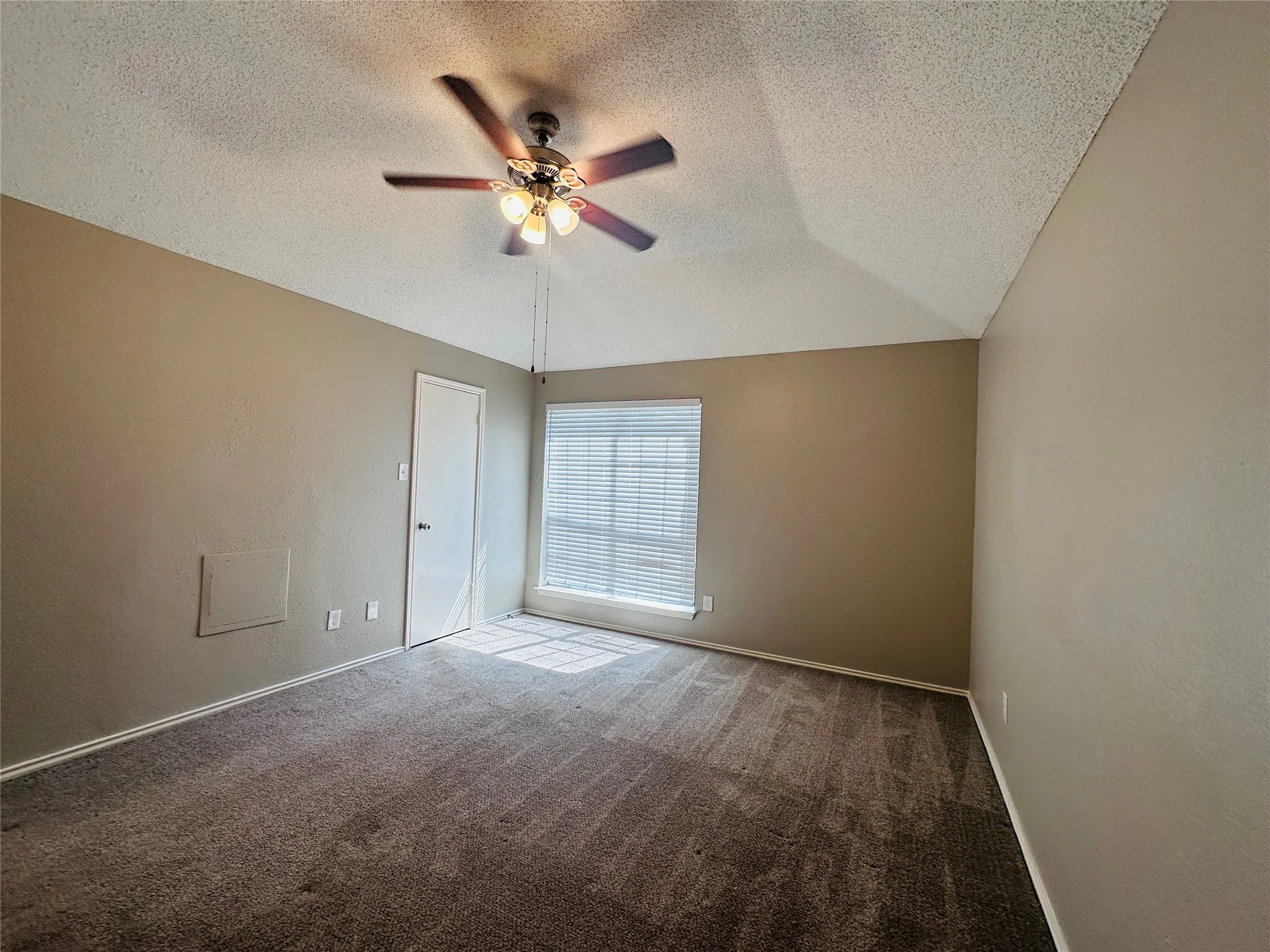 Single Family Residence For Sale in Collin County , 208 S Malone Road, Allen, Texas 75002, 3 Bedroom, 2 Bathroom, 2 Garage spaces, 1,439 Sqft, built in 1986, mls#21354035, Real Estate Agent in Allen, Homes For Sale in Collin county, Homes For Sale in Allen, Realtor in Allen Texas, Real Estate Brokerage Independent Realty Texas, Luminita Cordes Realtor