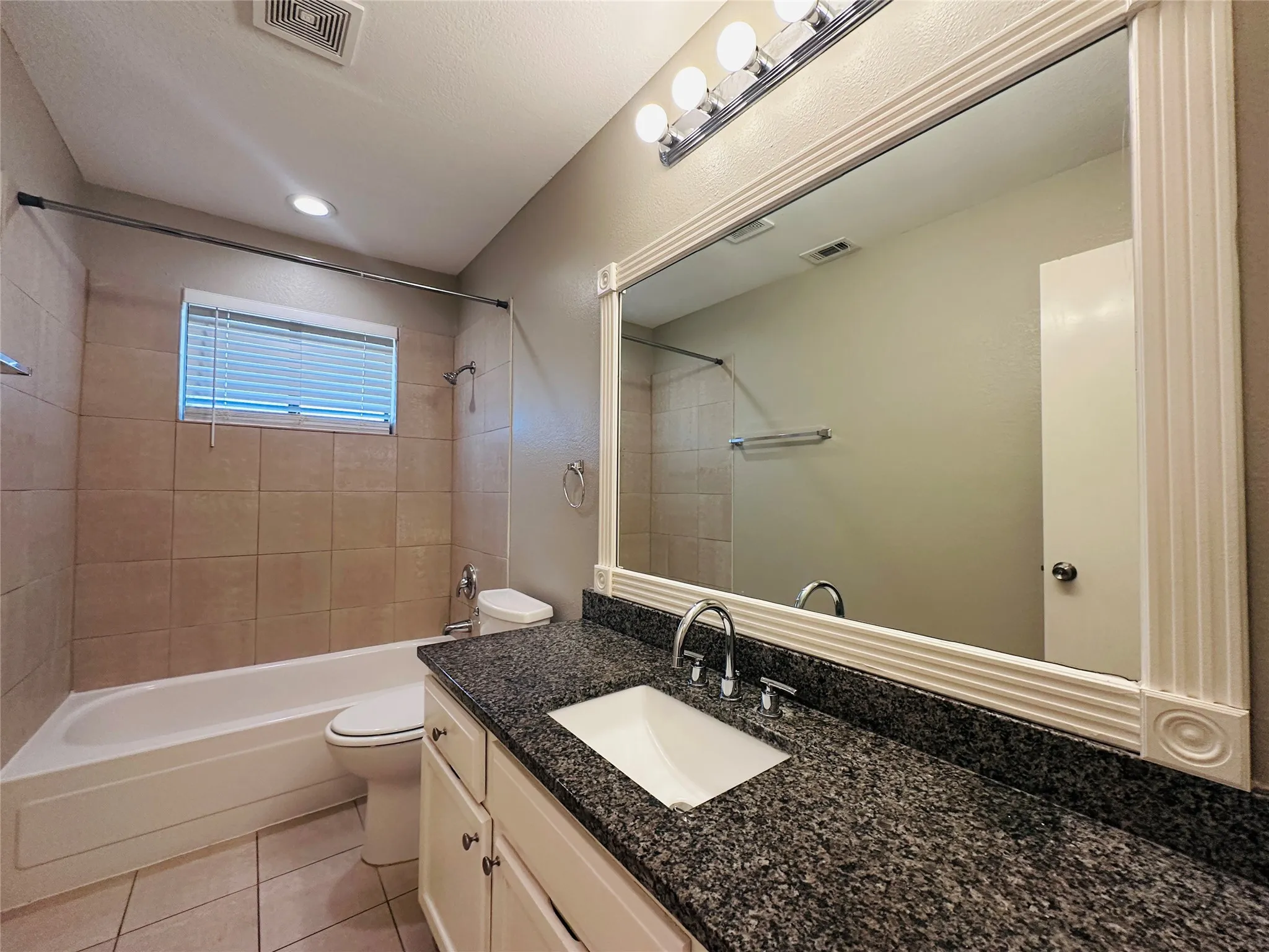 Single Family Residence For Sale in Collin County , 208 S Malone Road, Allen, Texas 75002, 3 Bedroom, 2 Bathroom, 2 Garage spaces, 1,439 Sqft, built in 1986, mls#21354035, Real Estate Agent in Allen, Homes For Sale in Collin county, Homes For Sale in Allen, Realtor in Allen Texas, Real Estate Brokerage Independent Realty Texas, Luminita Cordes Realtor
