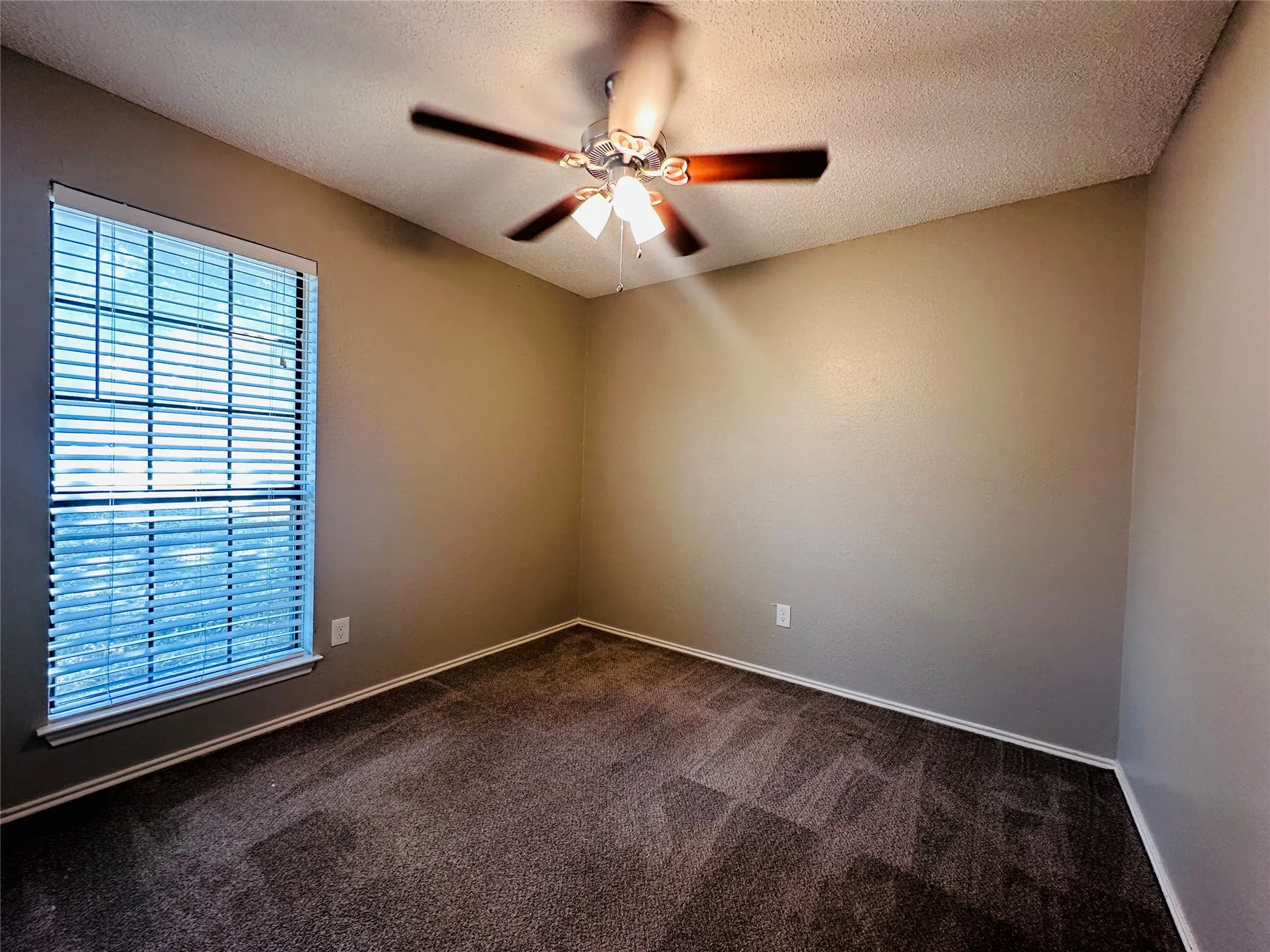 Single Family Residence For Sale in Collin County , 208 S Malone Road, Allen, Texas 75002, 3 Bedroom, 2 Bathroom, 2 Garage spaces, 1,439 Sqft, built in 1986, mls#21354035, Real Estate Agent in Allen, Homes For Sale in Collin county, Homes For Sale in Allen, Realtor in Allen Texas, Real Estate Brokerage Independent Realty Texas, Luminita Cordes Realtor