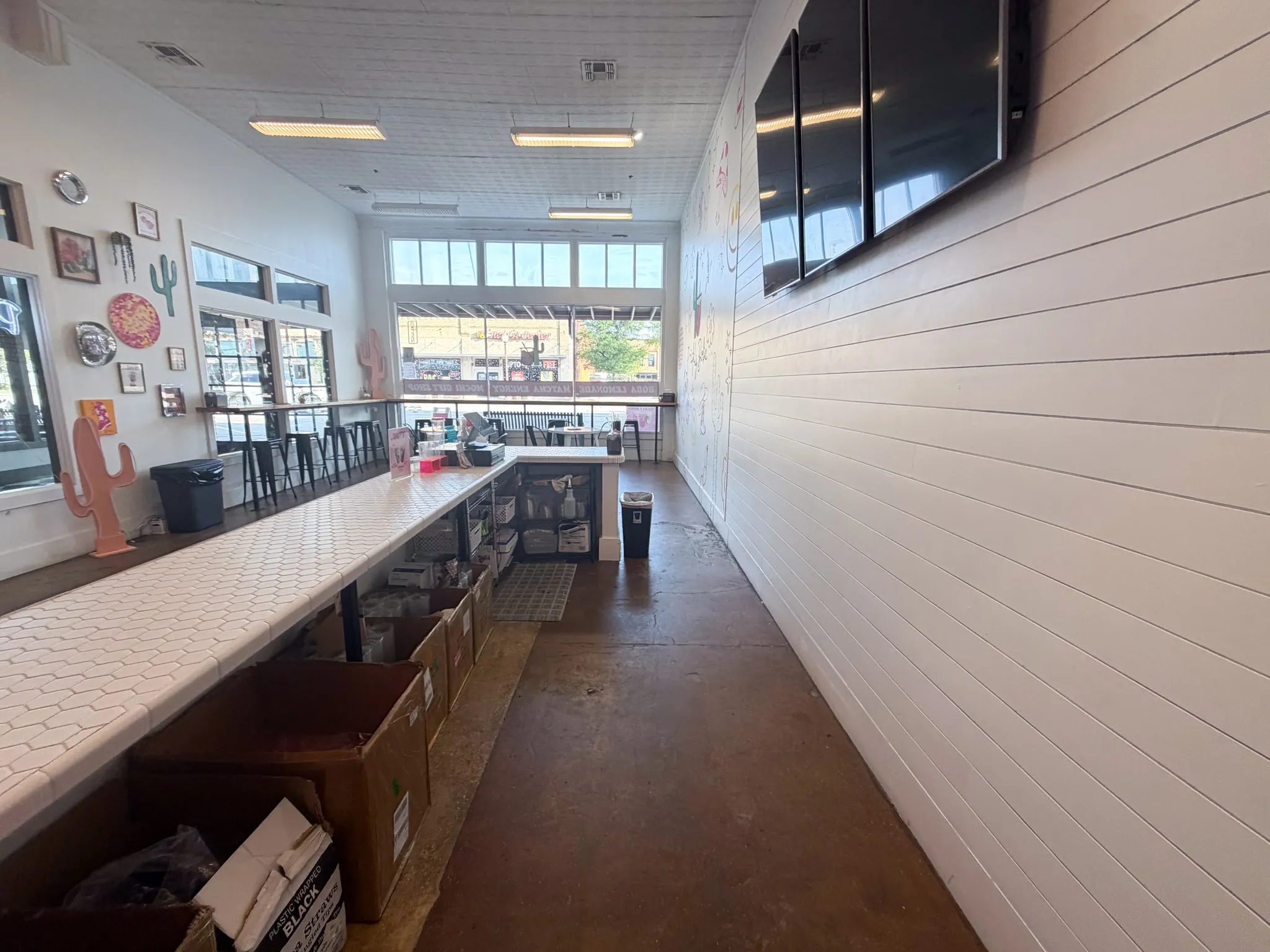 Retail For Rent in Ellis County , 213 W Ennis Avenue 200, Ennis, Texas 75119, 0, 0, Garage spaces, 0 Sqft, built in 1920, Price $1,800, mls#21355584, Real Estate Agent in Ennis, Homes For Rent in Ellis county, Homes For Rent in Ennis, Realtor in Ennis Texas, Real Estate Brokerage Independent Realty Texas, Luminita Cordes Realtor