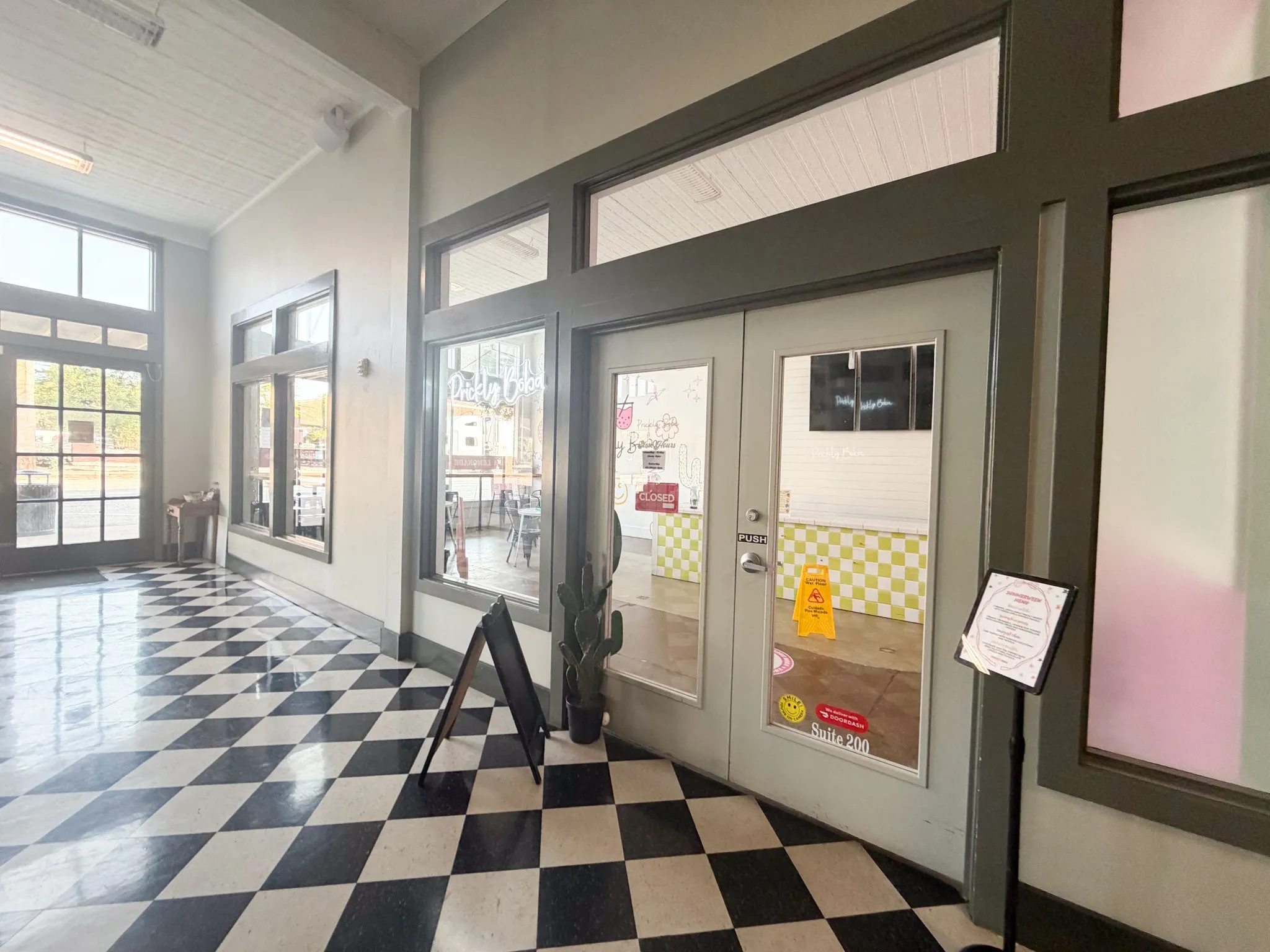 Retail For Rent in Ellis County , 213 W Ennis Avenue 200, Ennis, Texas 75119, 0, 0, Garage spaces, 0 Sqft, built in 1920, Price $1,800, mls#21355584, Real Estate Agent in Ennis, Homes For Rent in Ellis county, Homes For Rent in Ennis, Realtor in Ennis Texas, Real Estate Brokerage Independent Realty Texas, Luminita Cordes Realtor