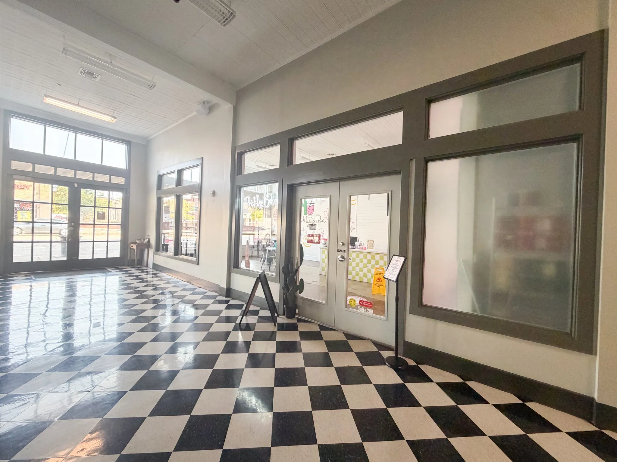 Retail For Rent in Ellis County , 213 W Ennis Avenue 200, Ennis, Texas 75119, 0, 0, Garage spaces, 0 Sqft, built in 1920, Price $1,800, mls#21355584, Real Estate Agent in Ennis, Homes For Rent in Ellis county, Homes For Rent in Ennis, Realtor in Ennis Texas, Real Estate Brokerage Independent Realty Texas, Luminita Cordes Realtor