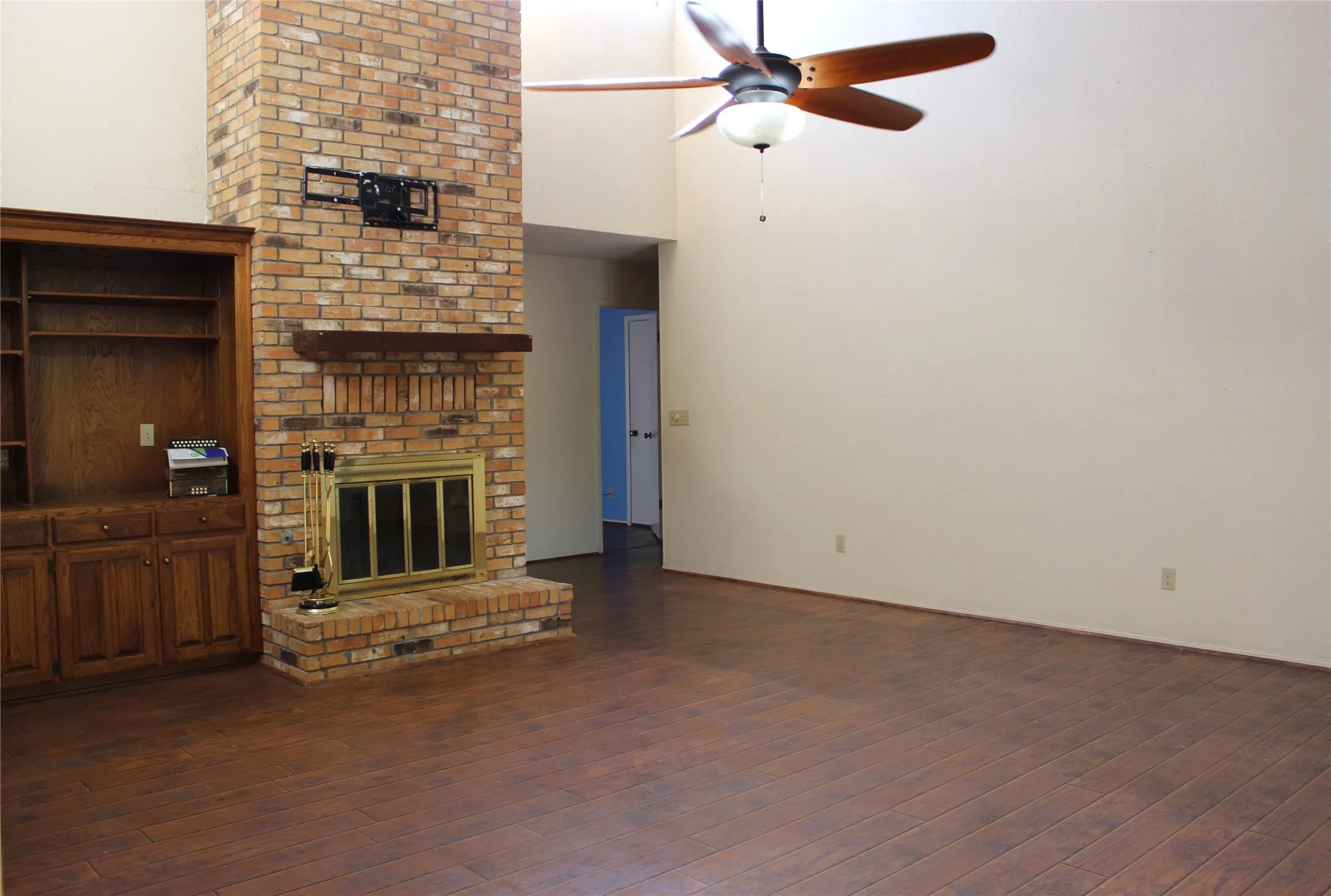 Single Family Residence For Sale in Erath County , 930 N Lydia Street, Stephenville, Texas 76401, 4 Bedroom, 3 Bathroom, 2 Garage spaces, 2,543 Sqft, built in 1979, mls#21355342, Real Estate Agent in Stephenville, Homes For Sale in Erath county, Homes For Sale in Stephenville, Realtor in Stephenville Texas, Real Estate Brokerage Independent Realty Texas, Luminita Cordes Realtor
