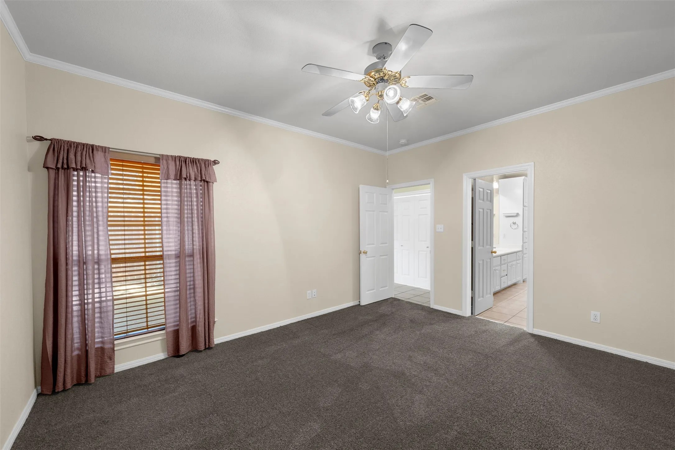Townhouse For Sale in Mc Lennan County , 333 Old Mill Creek Drive, Woodway, Texas 76712, 3 Bedroom, 2 Bathroom, 2 Garage spaces, 1,380 Sqft, built in 2002, mls#21355307, Real Estate Agent in Woodway, Homes For Sale in Mc Lennan county, Homes For Sale in Woodway, Realtor in Woodway Texas, Real Estate Brokerage Independent Realty Texas, Luminita Cordes Realtor